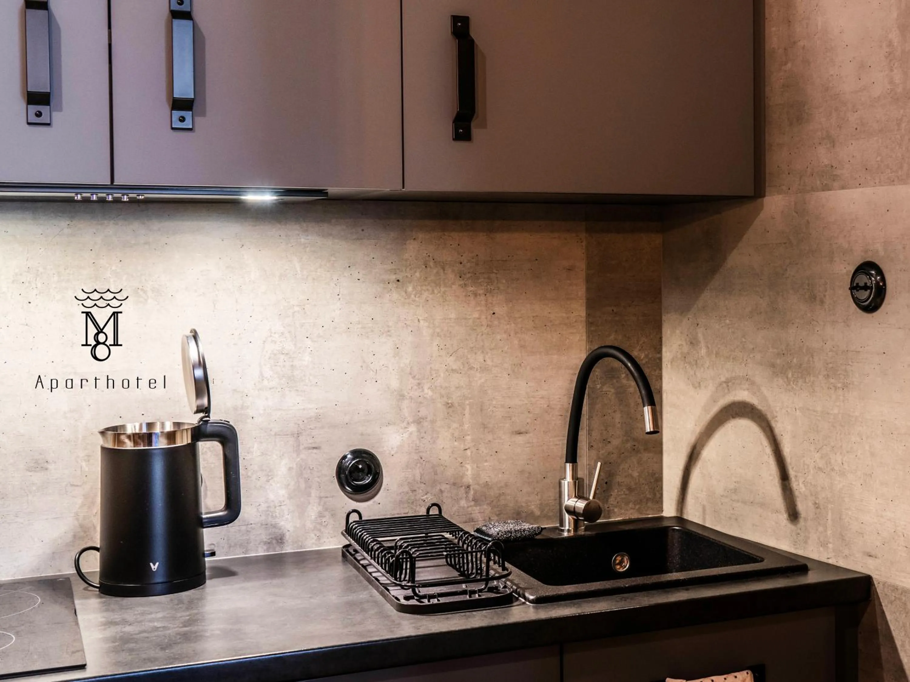 Kitchen or kitchenette in Mariensztat 8 Hotel