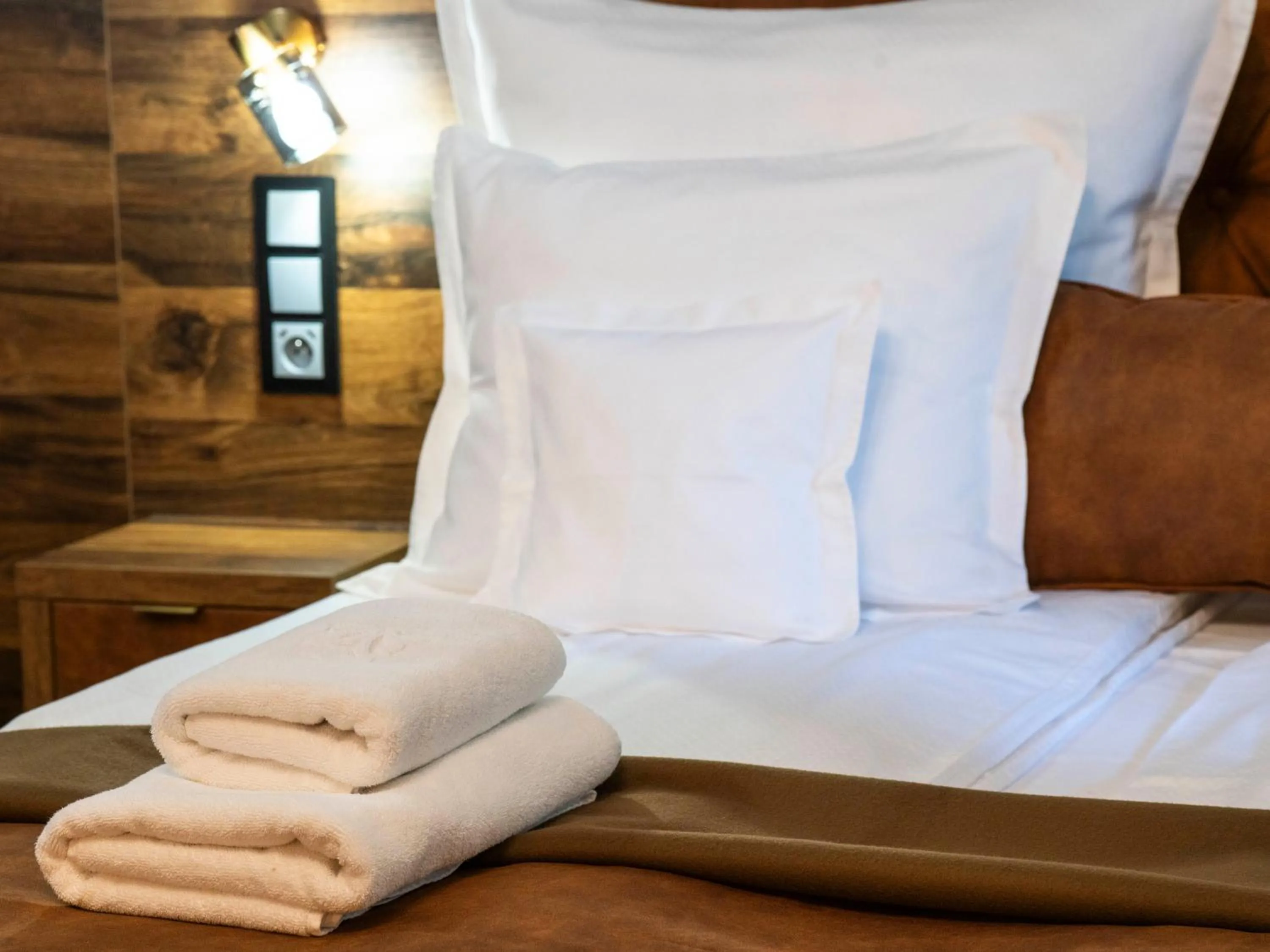 Bedroom, Bed in Mariensztat 8 Hotel