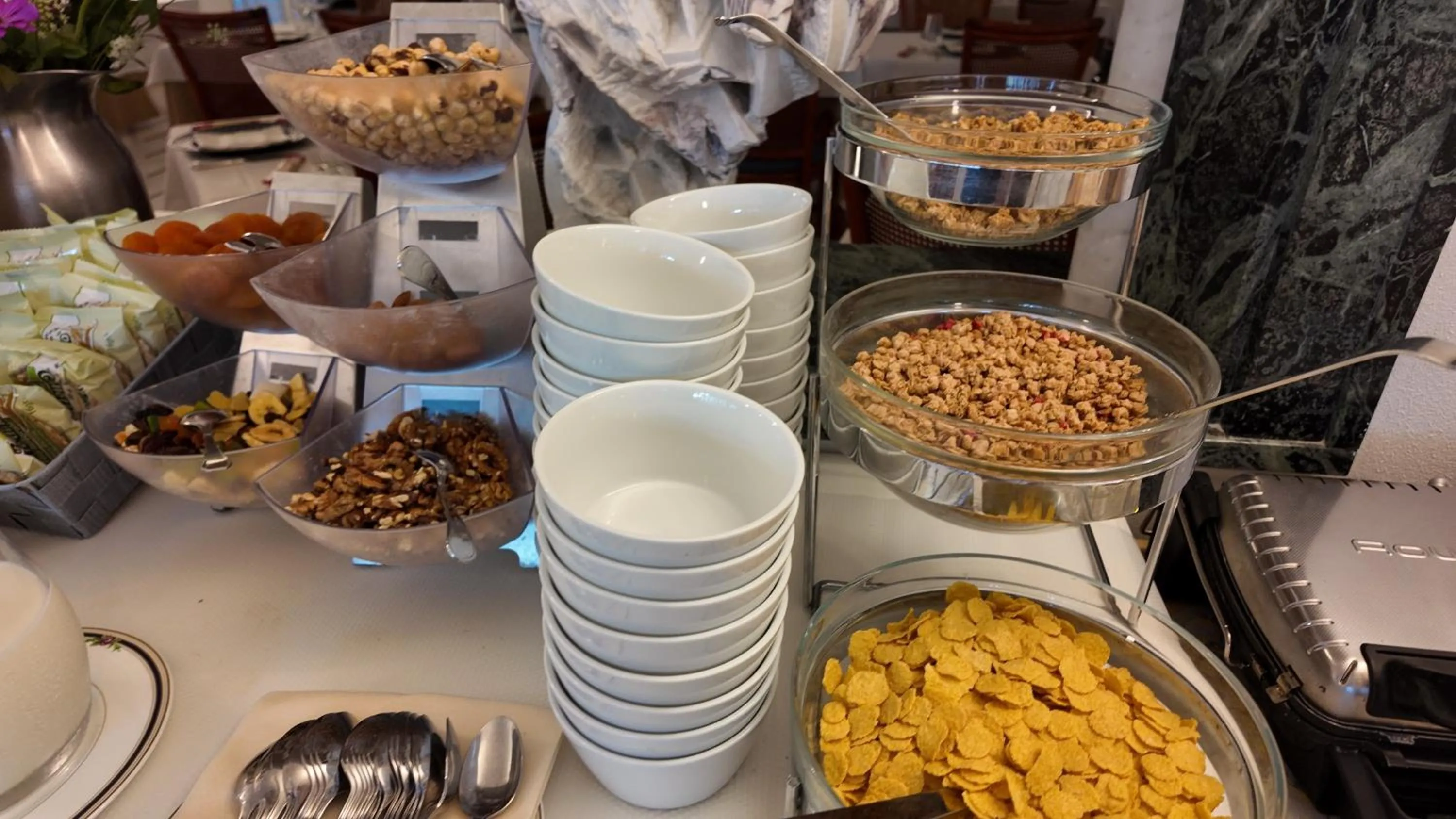 Breakfast in President Hotel