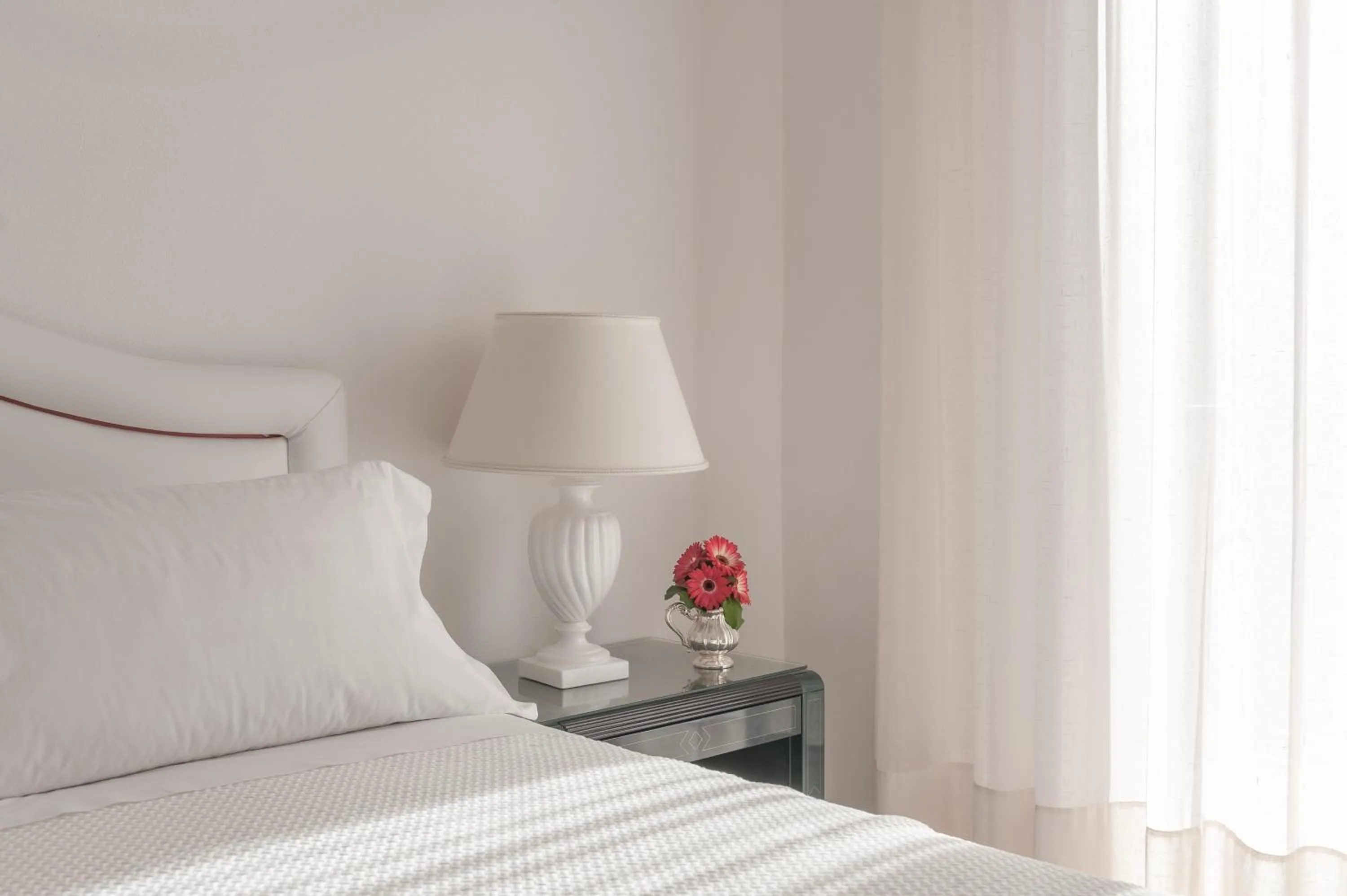 Breakfast, Bed in President Hotel