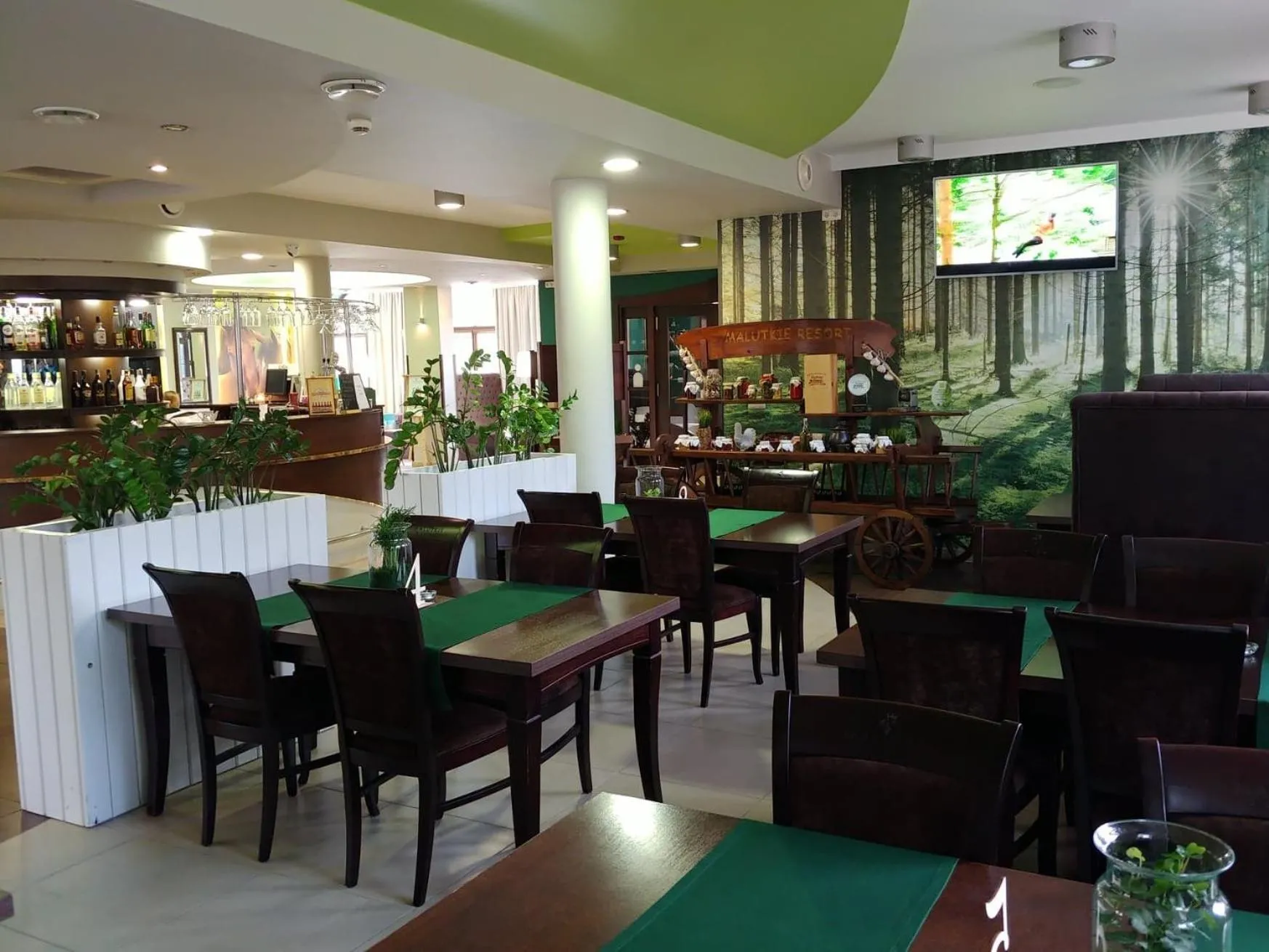 Restaurant/places to eat in Malutkie Resort