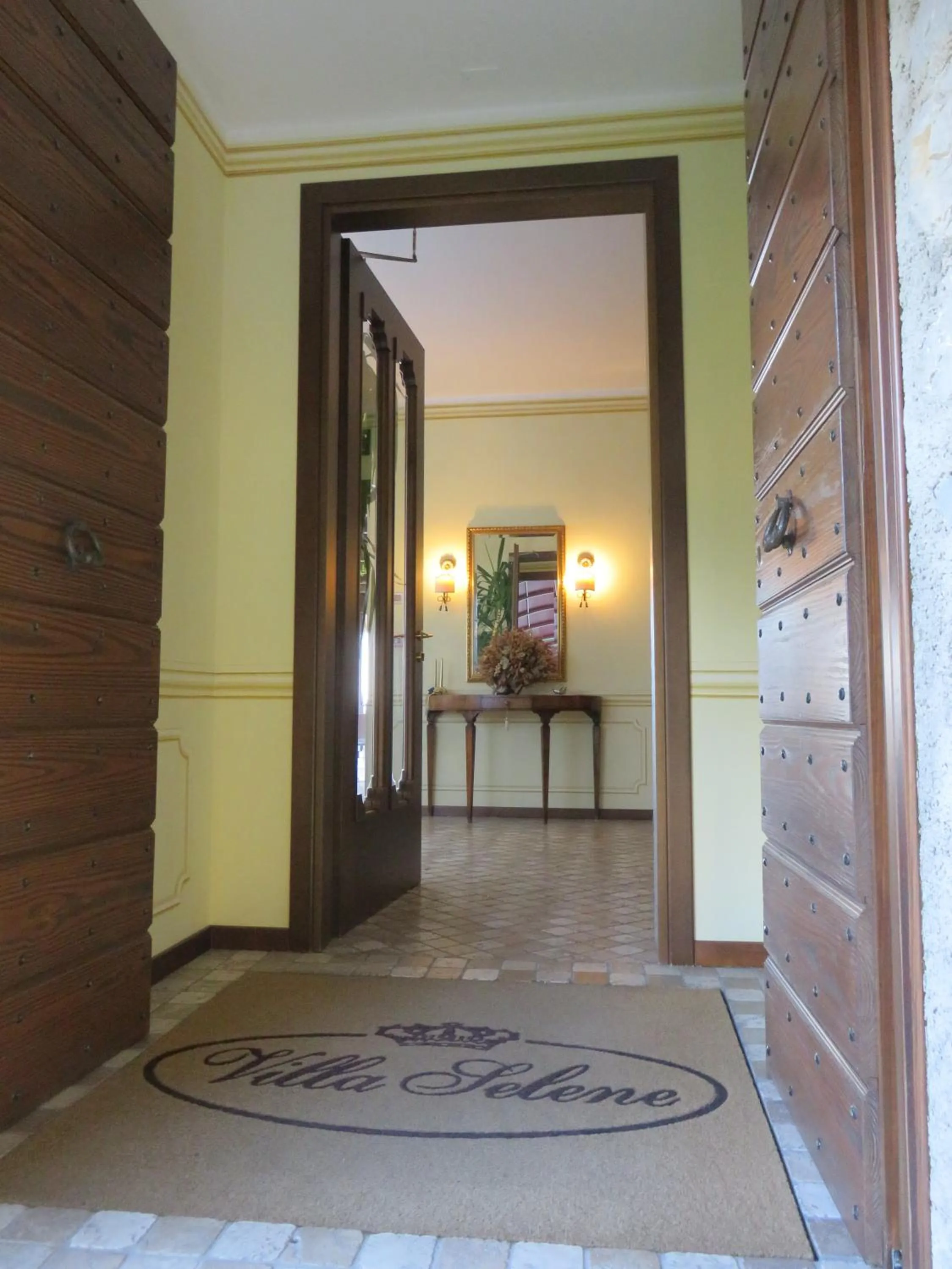 Facade/entrance in Villa Selene