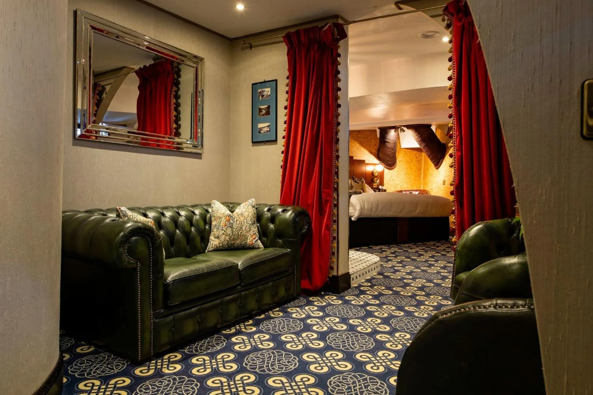 Bed in Ocean Mist Leith