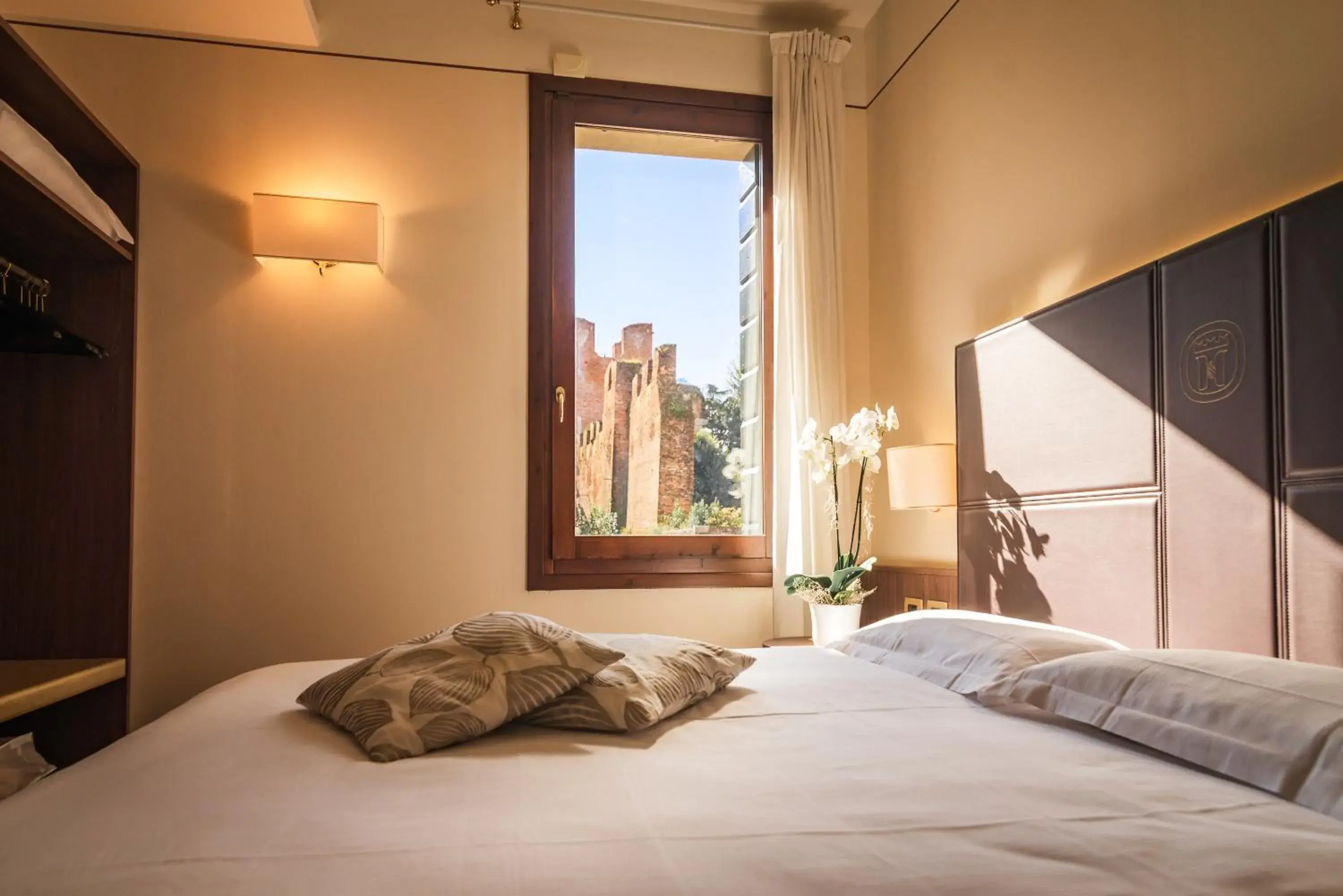 Bedroom, Bed in Hotel Alla Torre Bedroom, Bed in Hotel Alla Torre