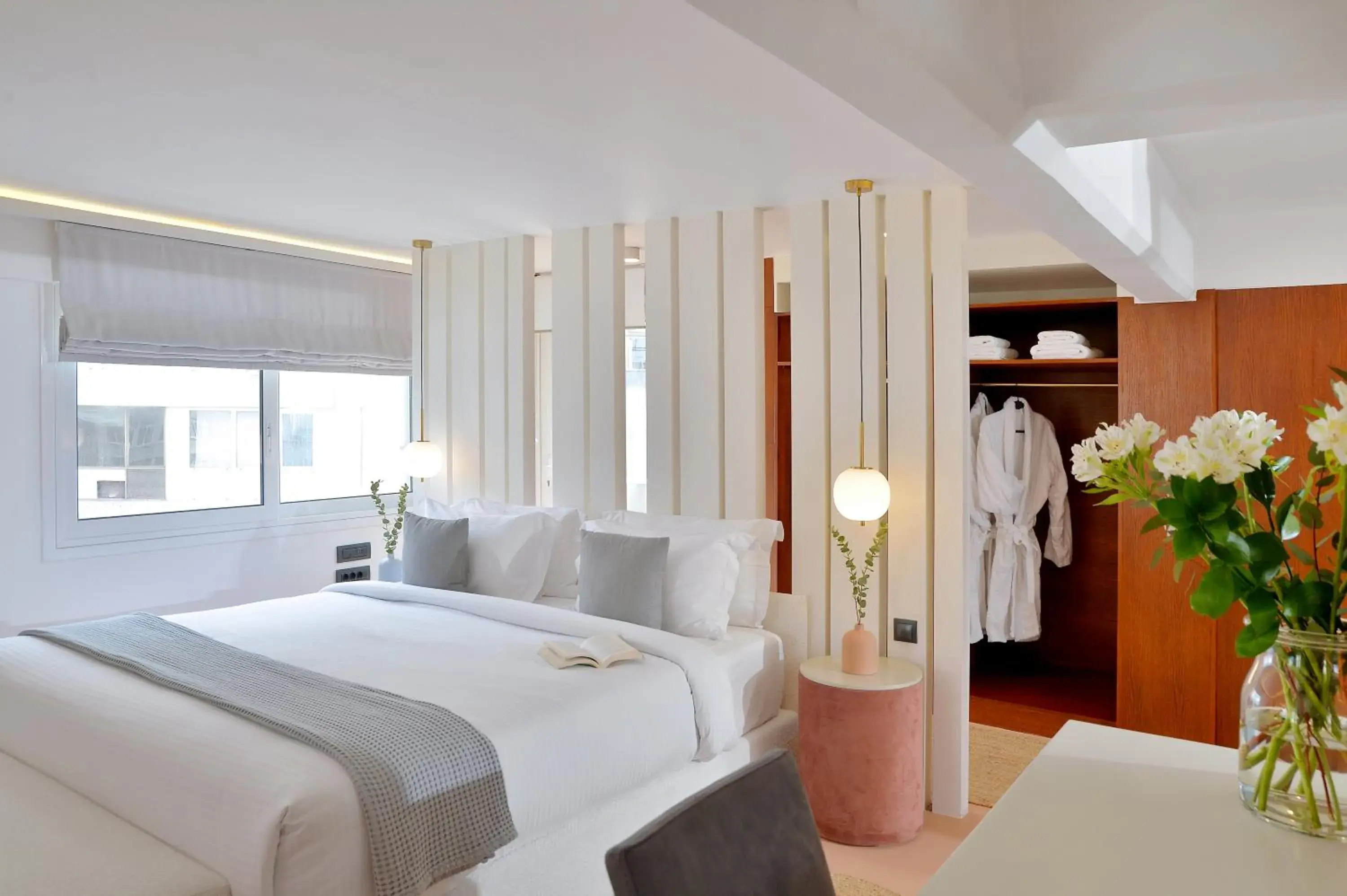 Bed in Alva Athens Hotel Bed in Alva Athens Hotel