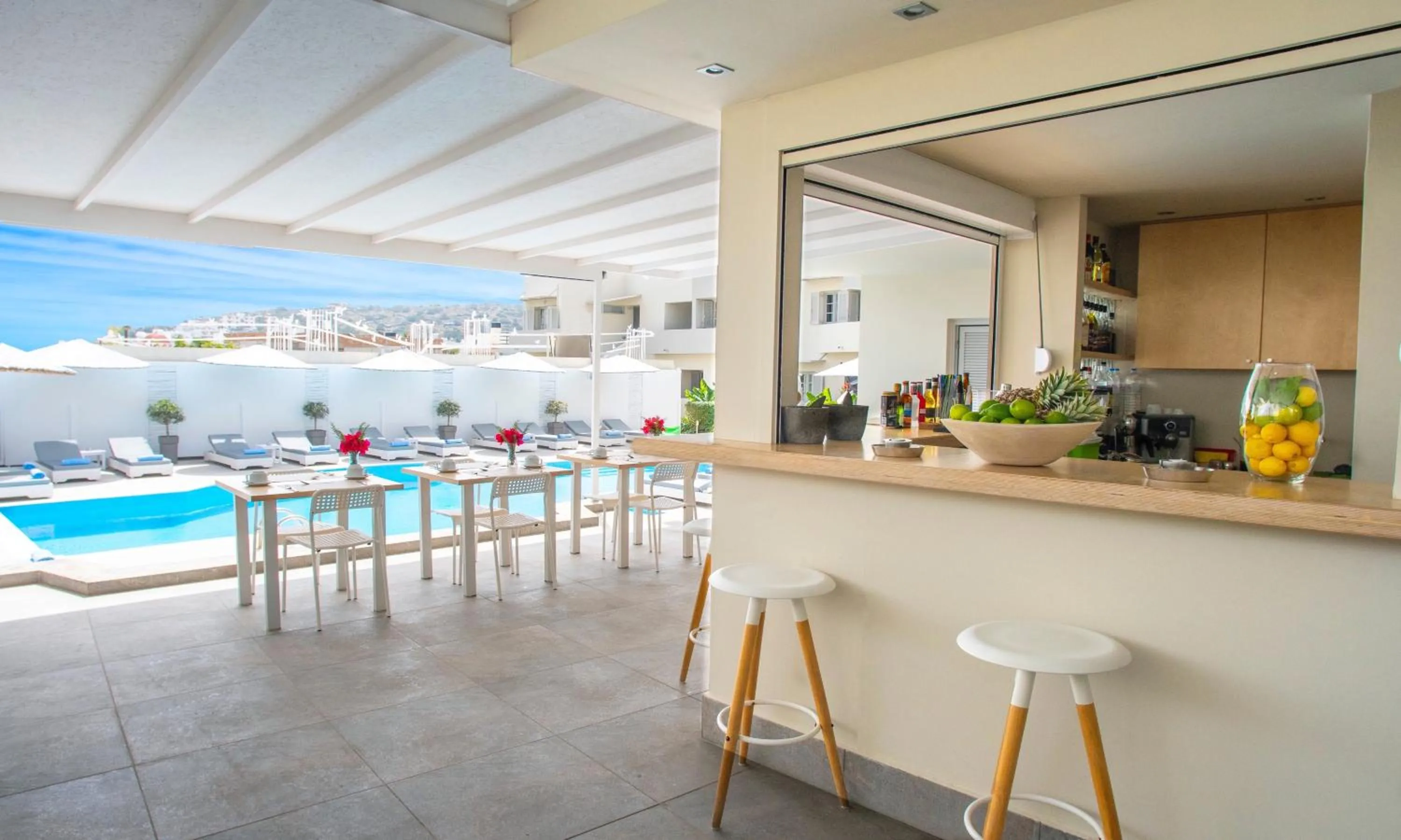 Lounge or bar in Elounda Garden Suites Heated Pool