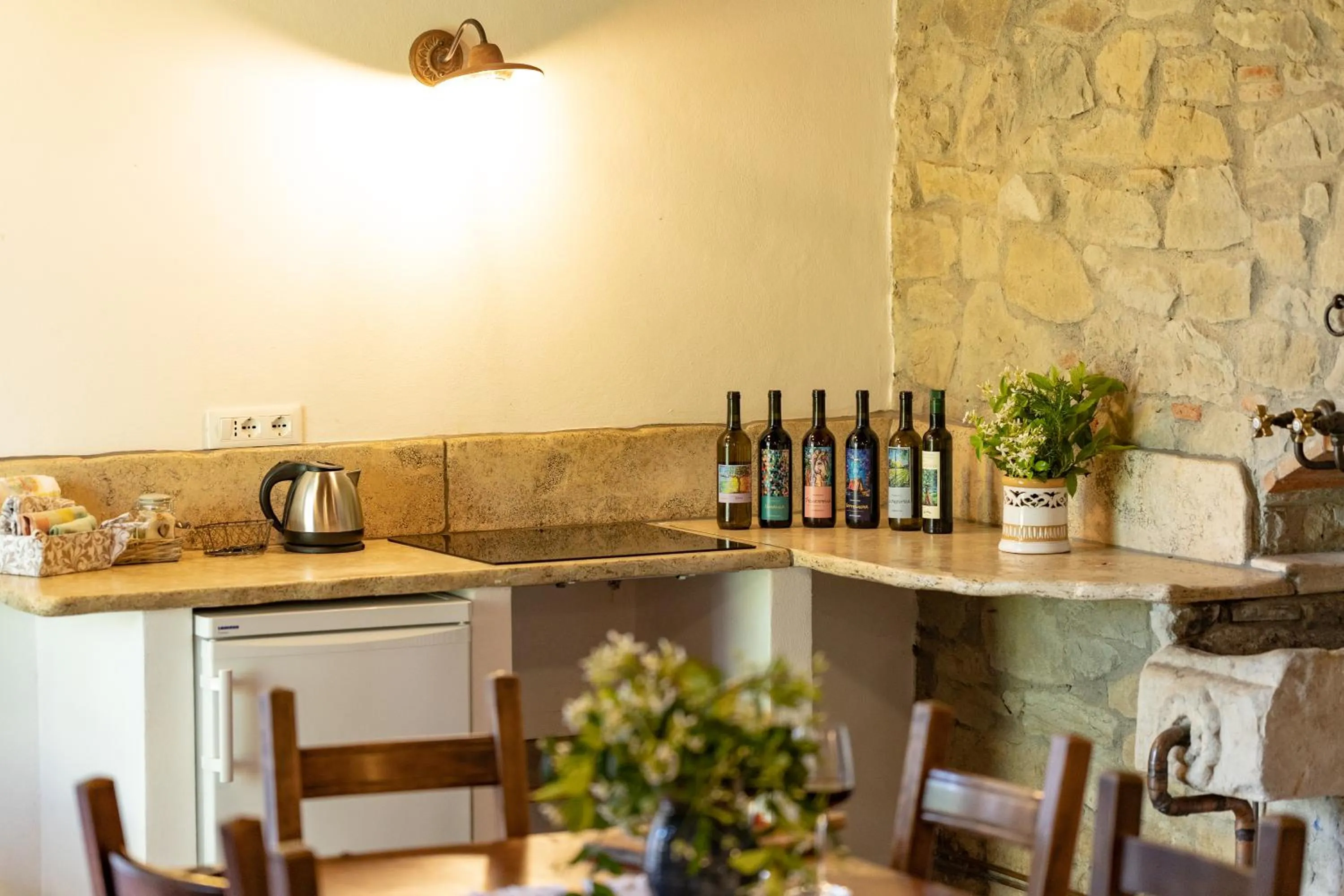 Kitchen or kitchenette in Agriturismo La Pievuccia