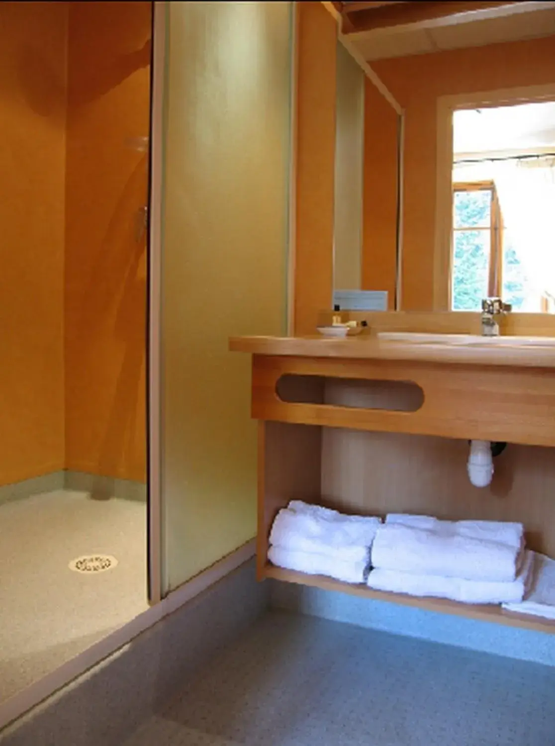 Bathroom in Hôtel La Clairière Bathroom in Hôtel La Clairière