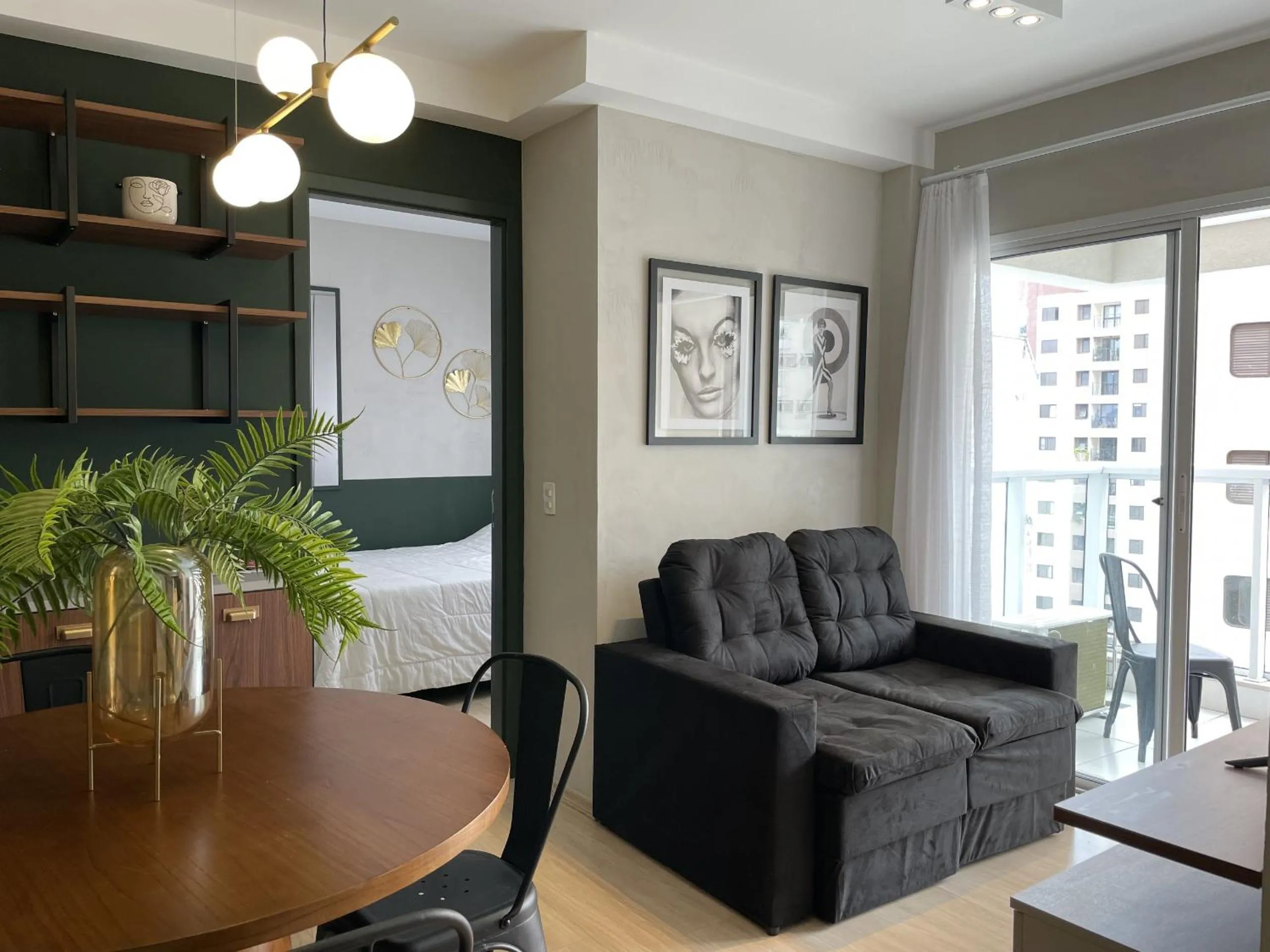 Communal lounge/ TV room in Akile Hype