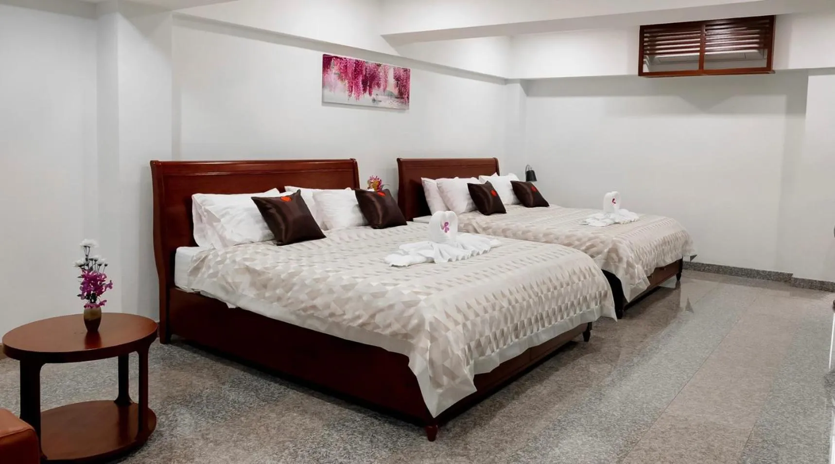 Bedroom, Bed in Cha Li's Family Hotel&Hostel