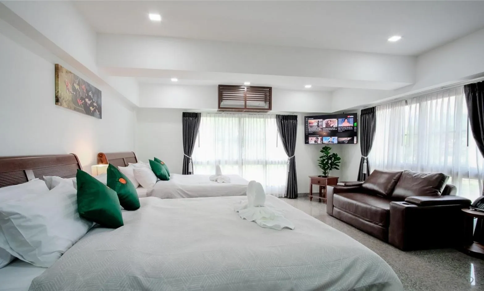 Photo of the whole room, Bed in Cha Li's Family Hotel&Hostel