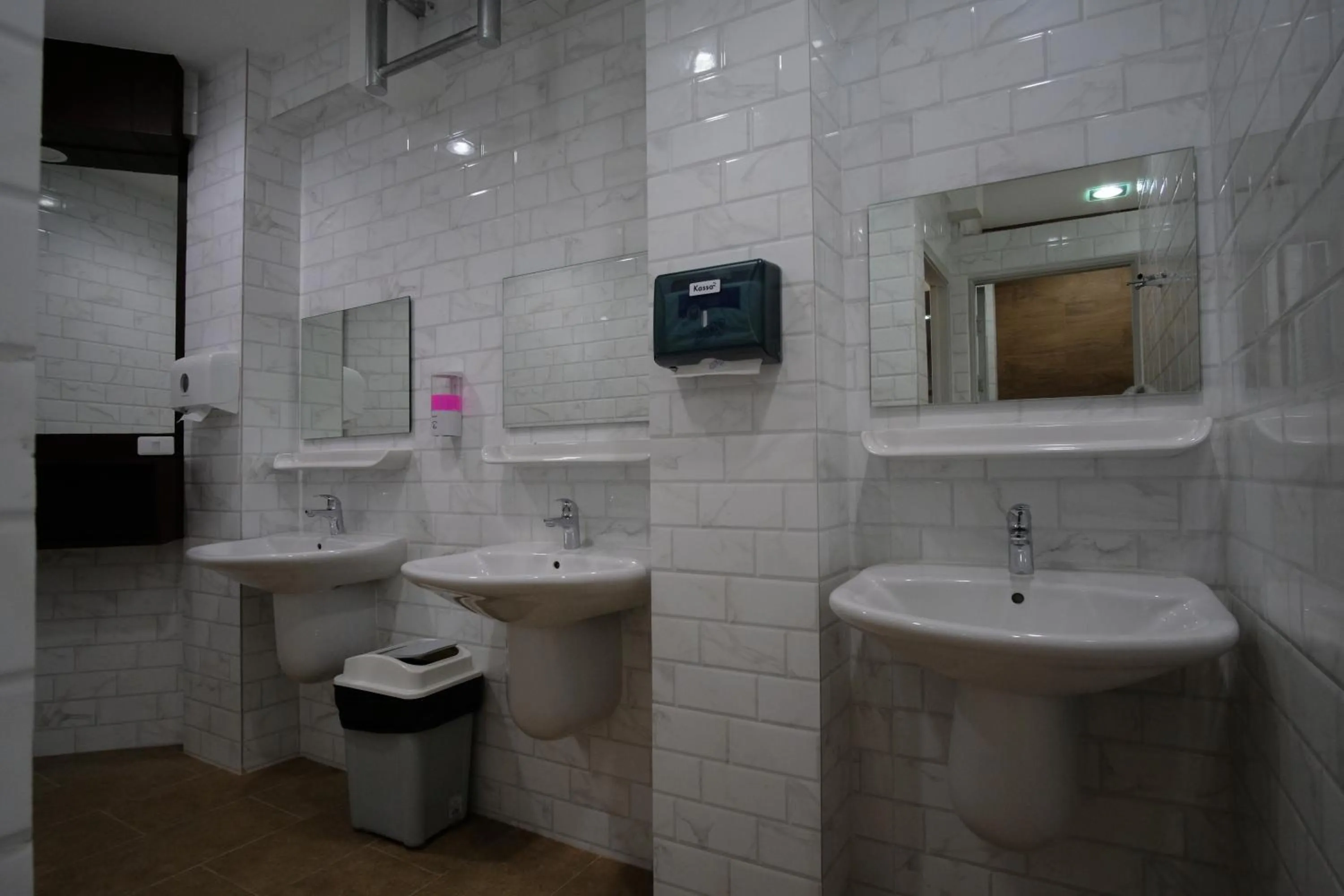 Cha Li's Family Hotel&Hostel