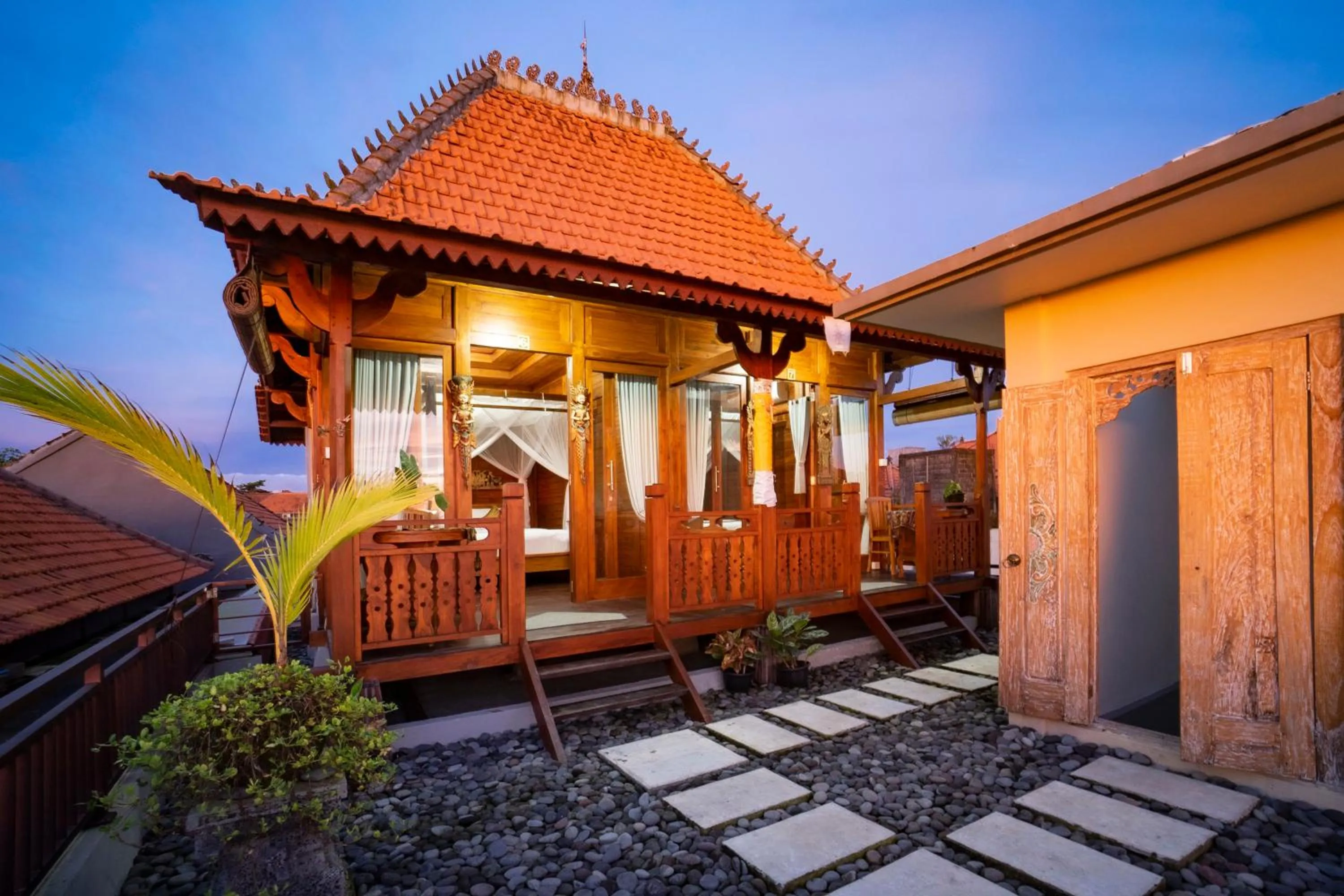 Property building in PAK'VO'HOUSE