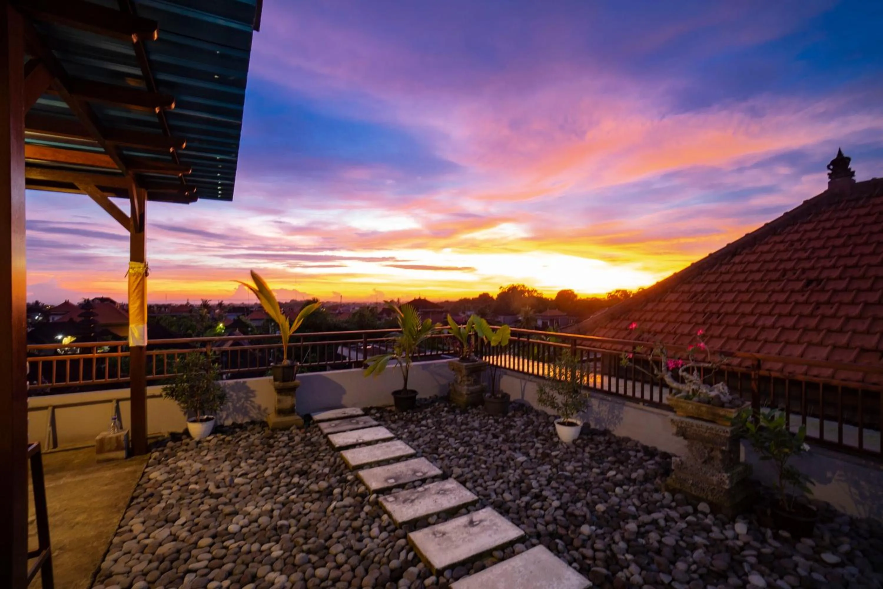 Property building in PAK'VO'HOUSE