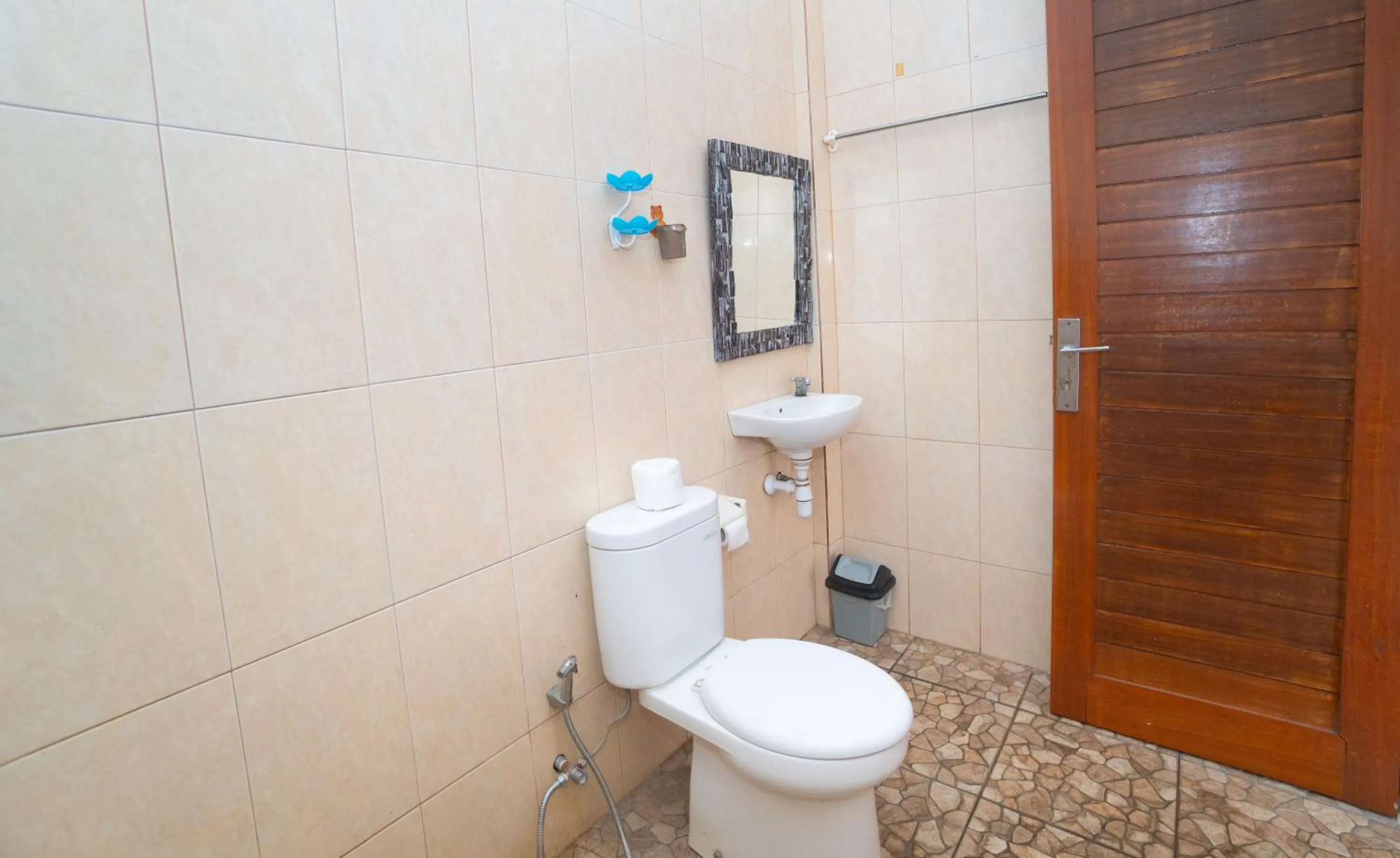 Shower in PAK'VO'HOUSE