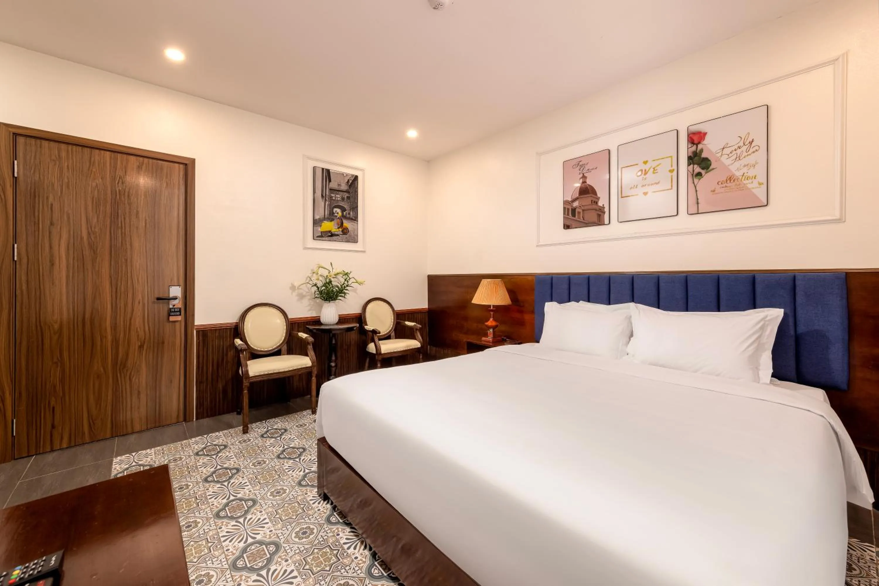 wardrobe, Bed in Tam Coc Center Luxury Hotel & Villa