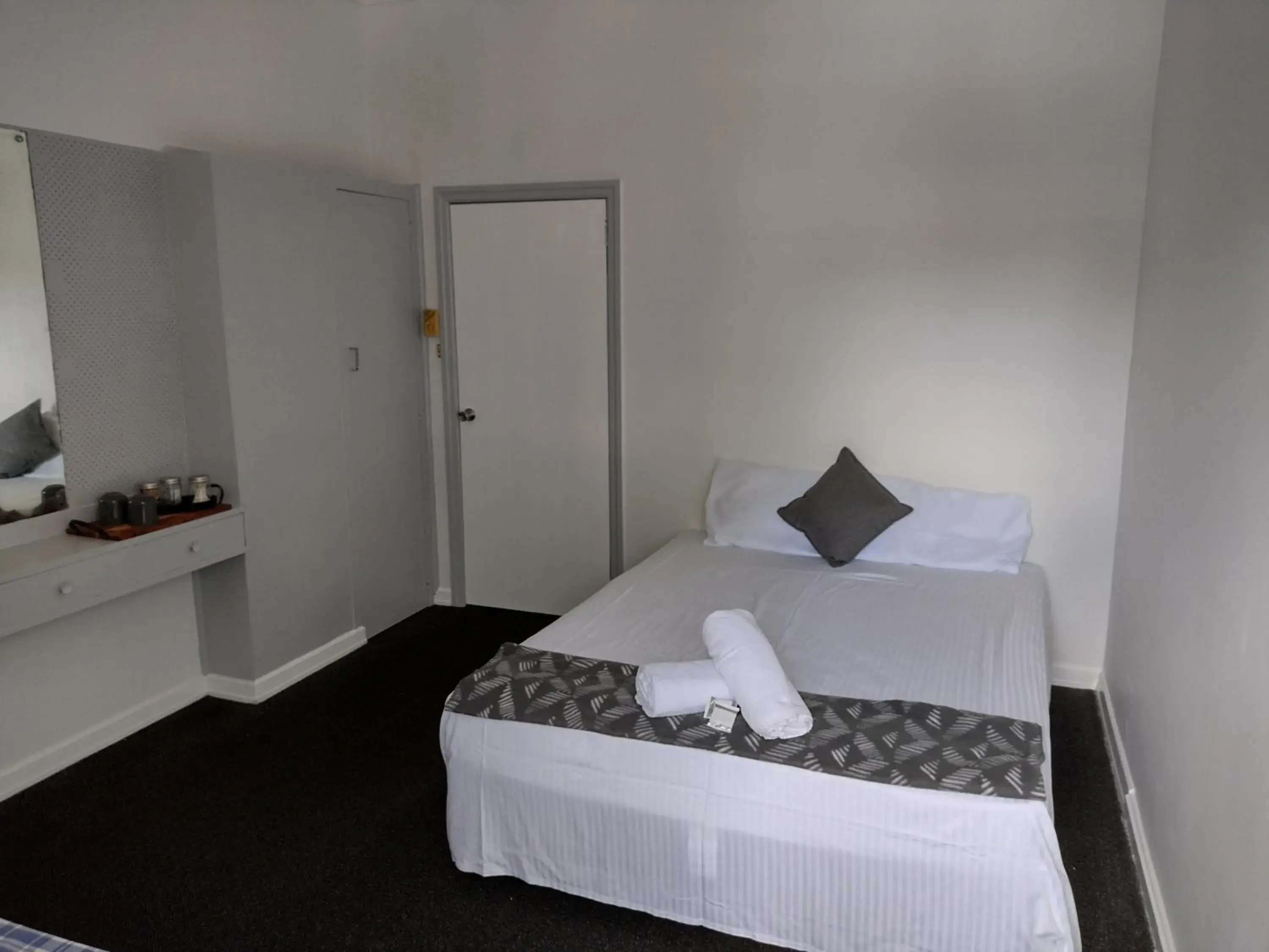 Double Room with Shared Bathroom in Ayr Hotel Double Room with Shared Bathroom in Ayr Hotel
