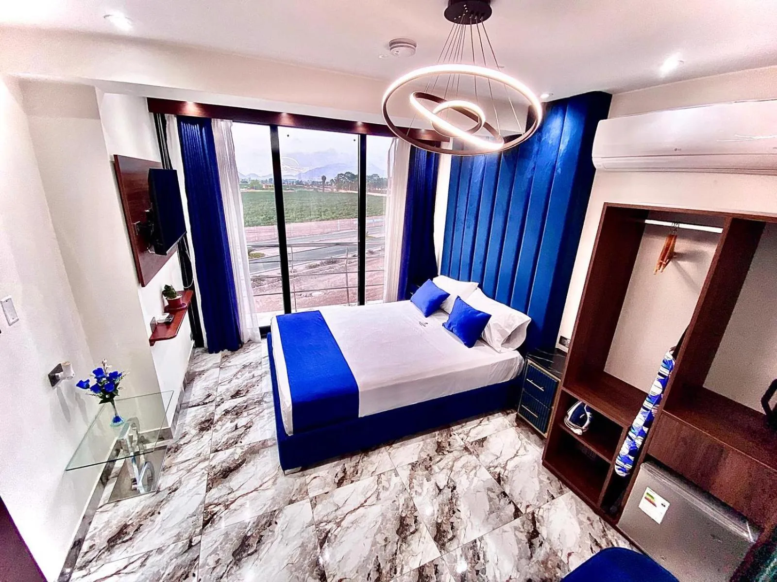 Hot Tub, Bed in Blue Three