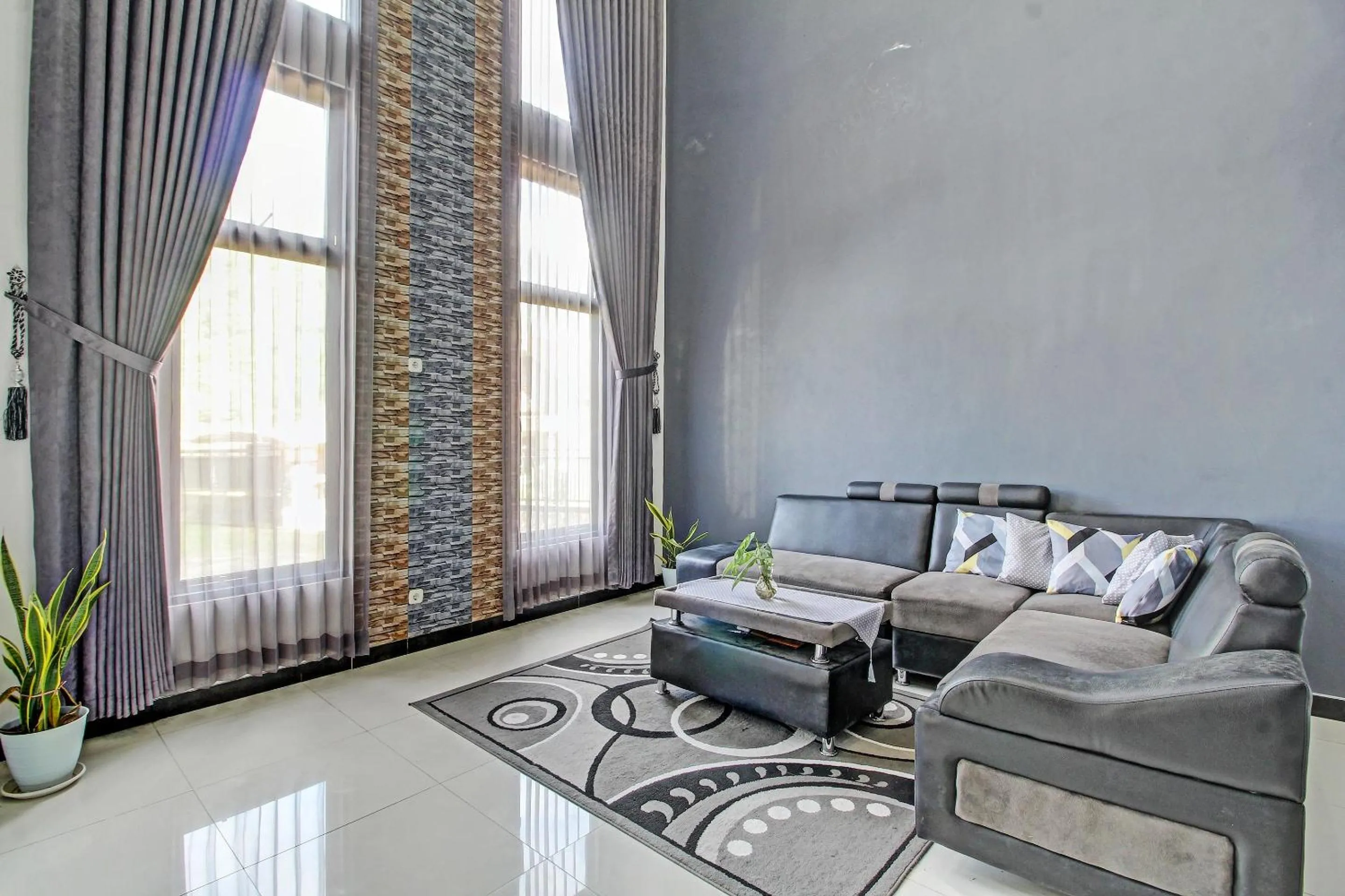 Lobby or reception in OYO Life 91177 Desa Wisata Duren Sari