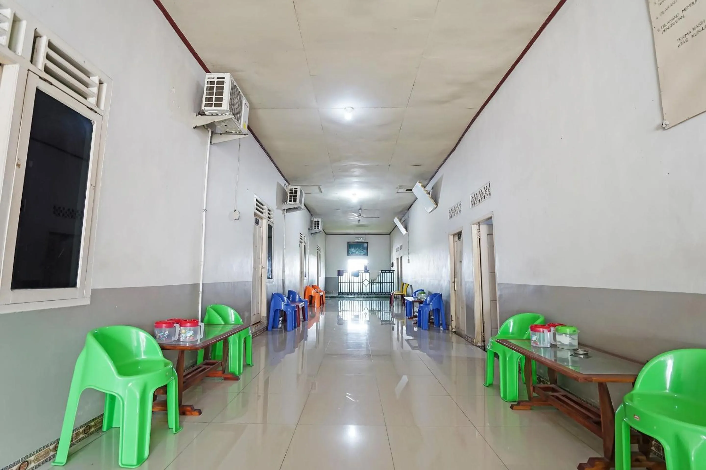 Lobby or reception in Hotel O Penginapan Indah Permai Syariah