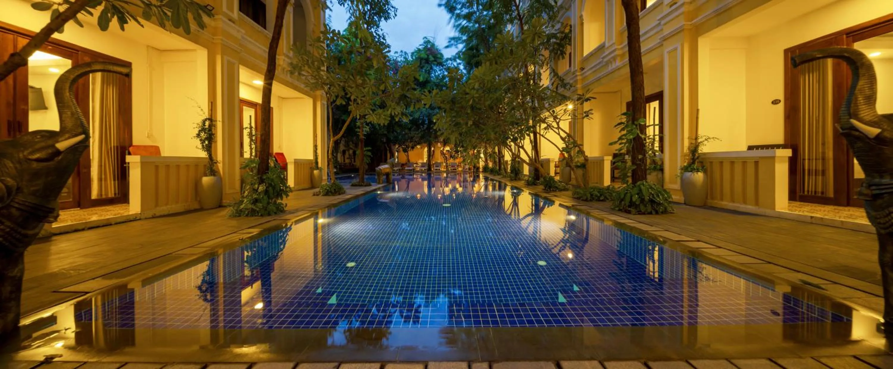 Swimming pool in La Residence WatBo Hotel
