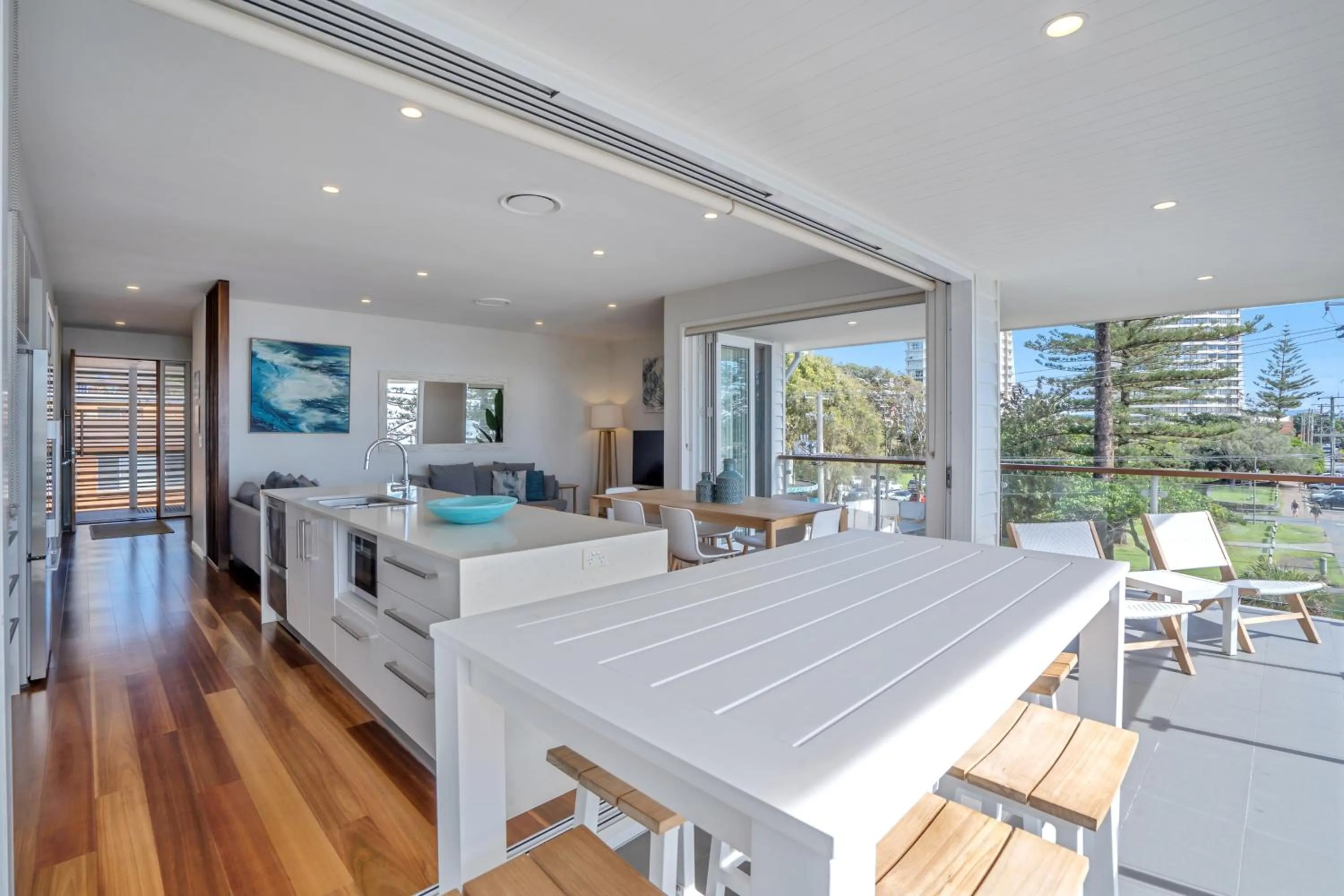 Balcony/Terrace in Bujerum Apartments on Burleigh