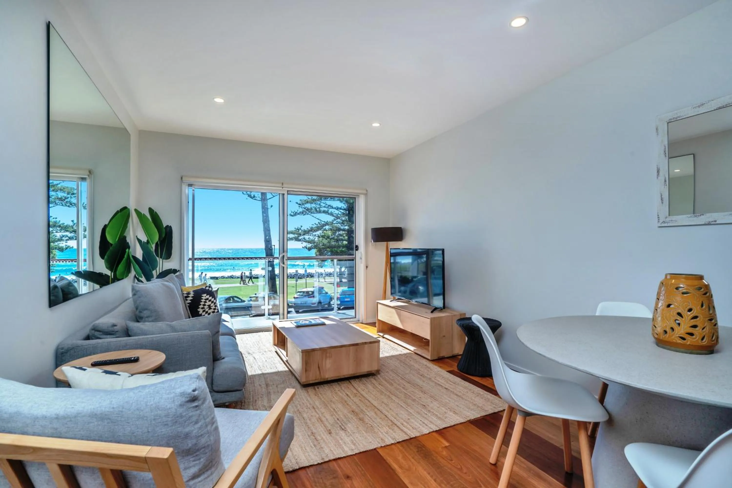 Balcony/Terrace in Bujerum Apartments on Burleigh