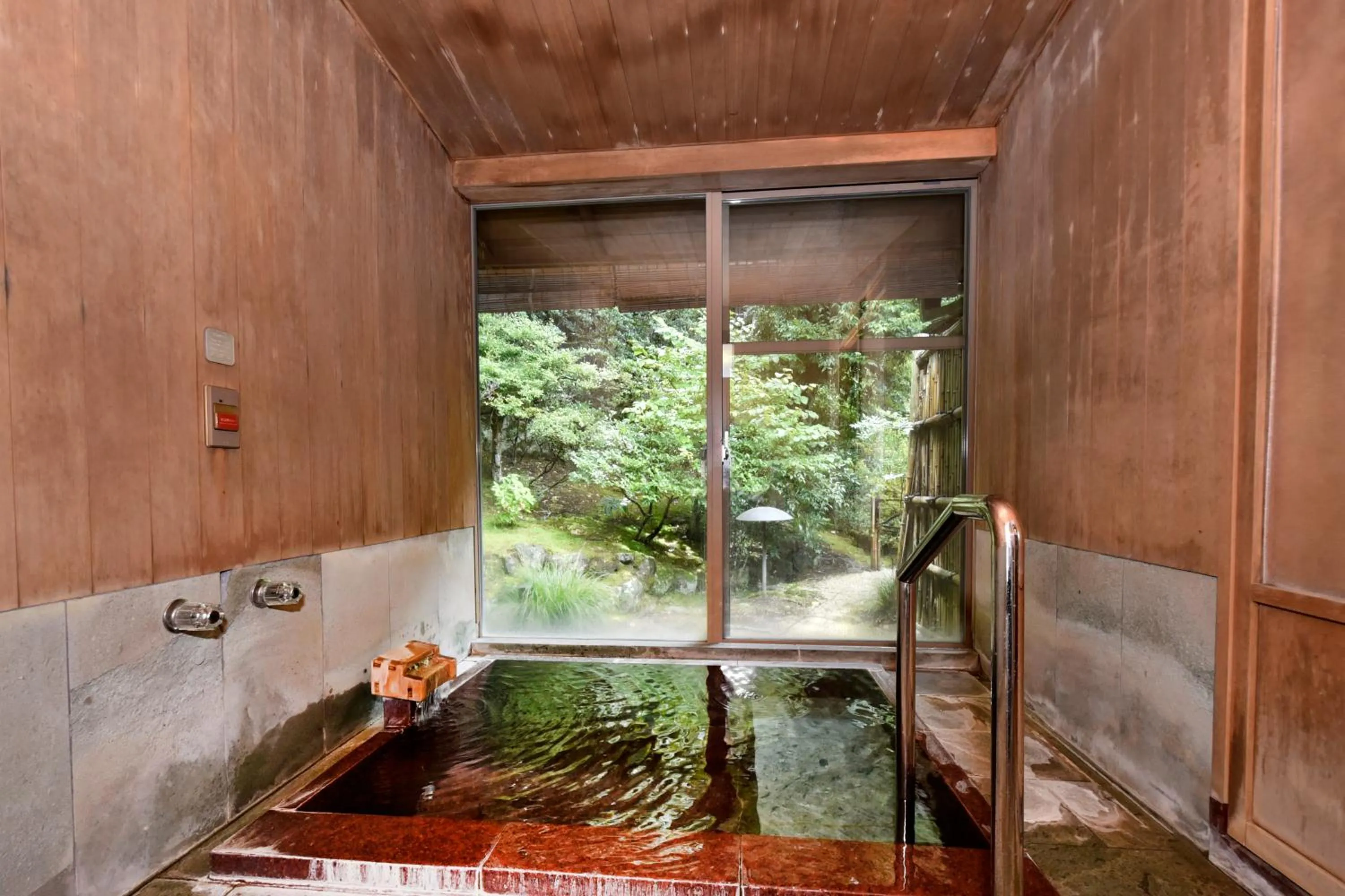 Hot Spring Bath in Sanyo-so