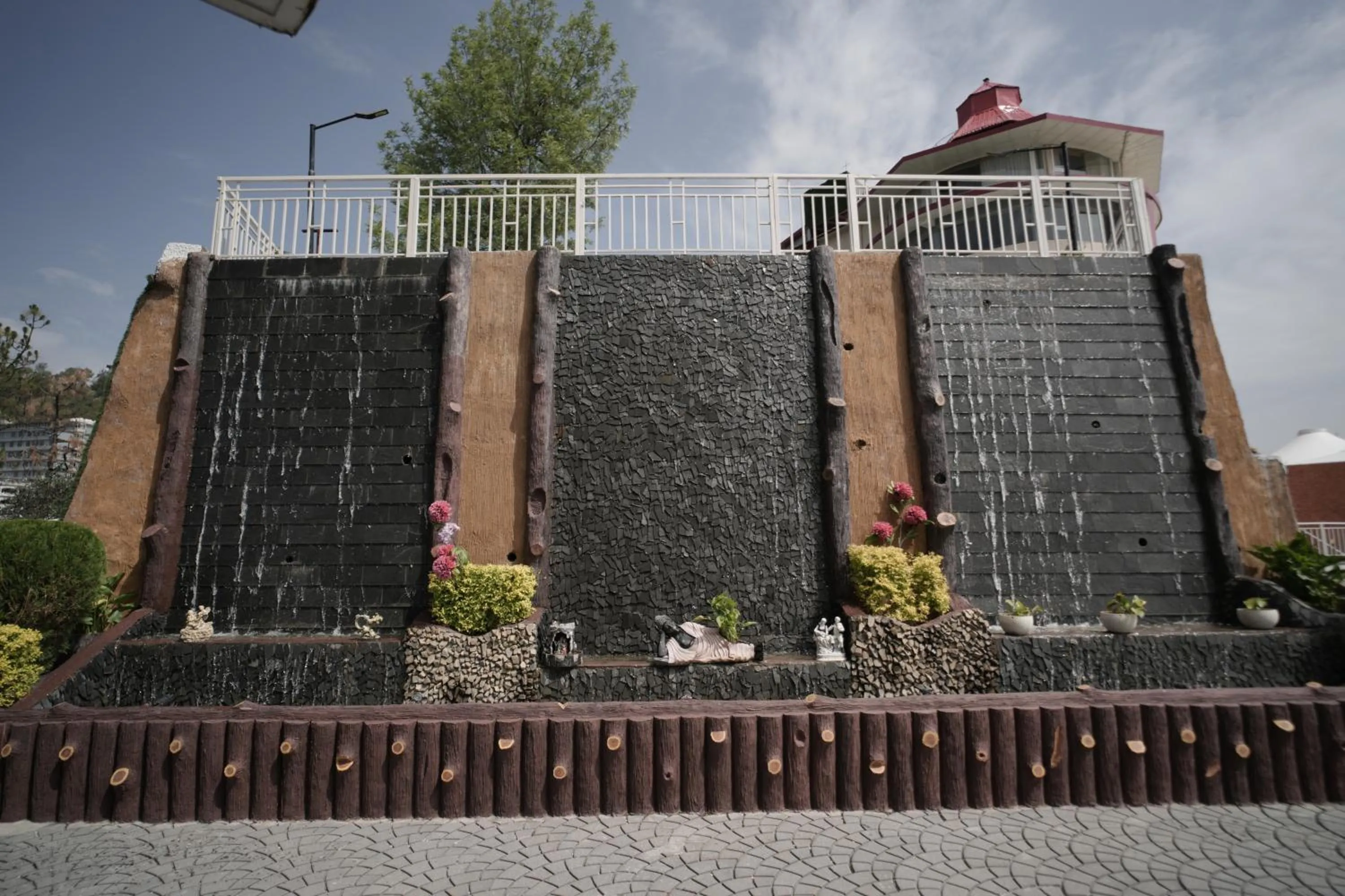 Entertainment in Regenta Hilltop Shimla