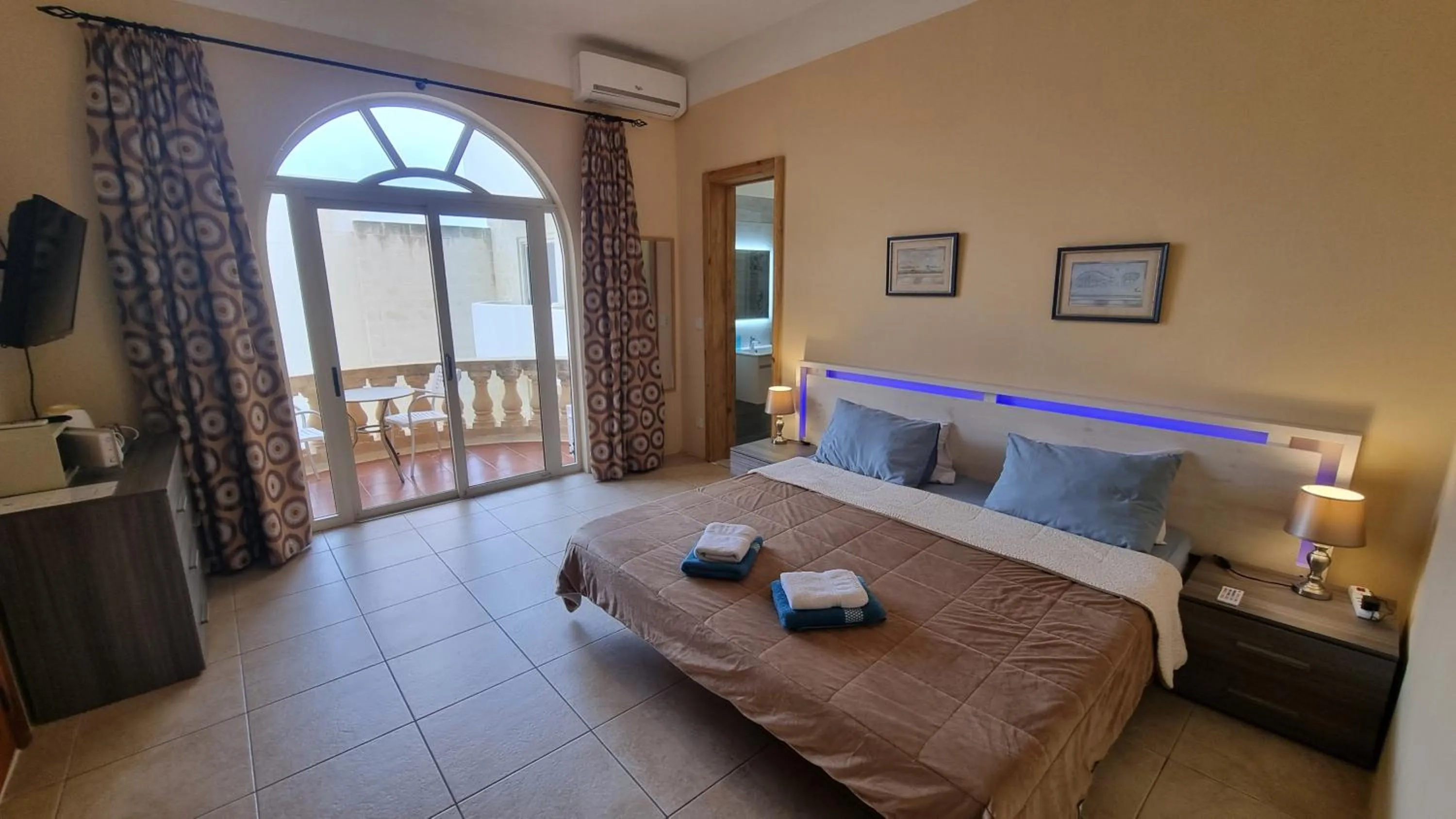 Photo of the whole room in Villa Serenity B&B