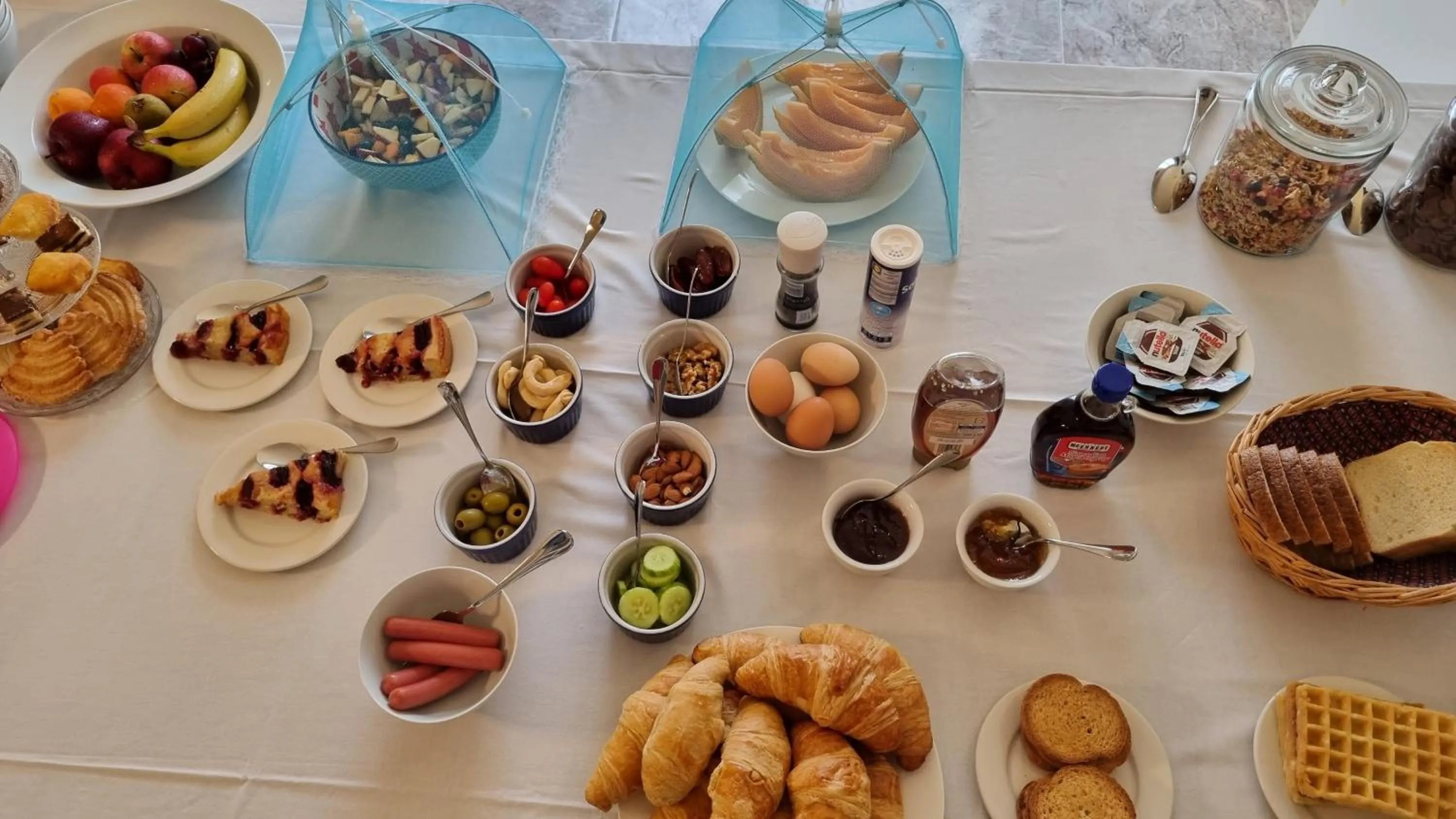 Breakfast in Villa Serenity B&B