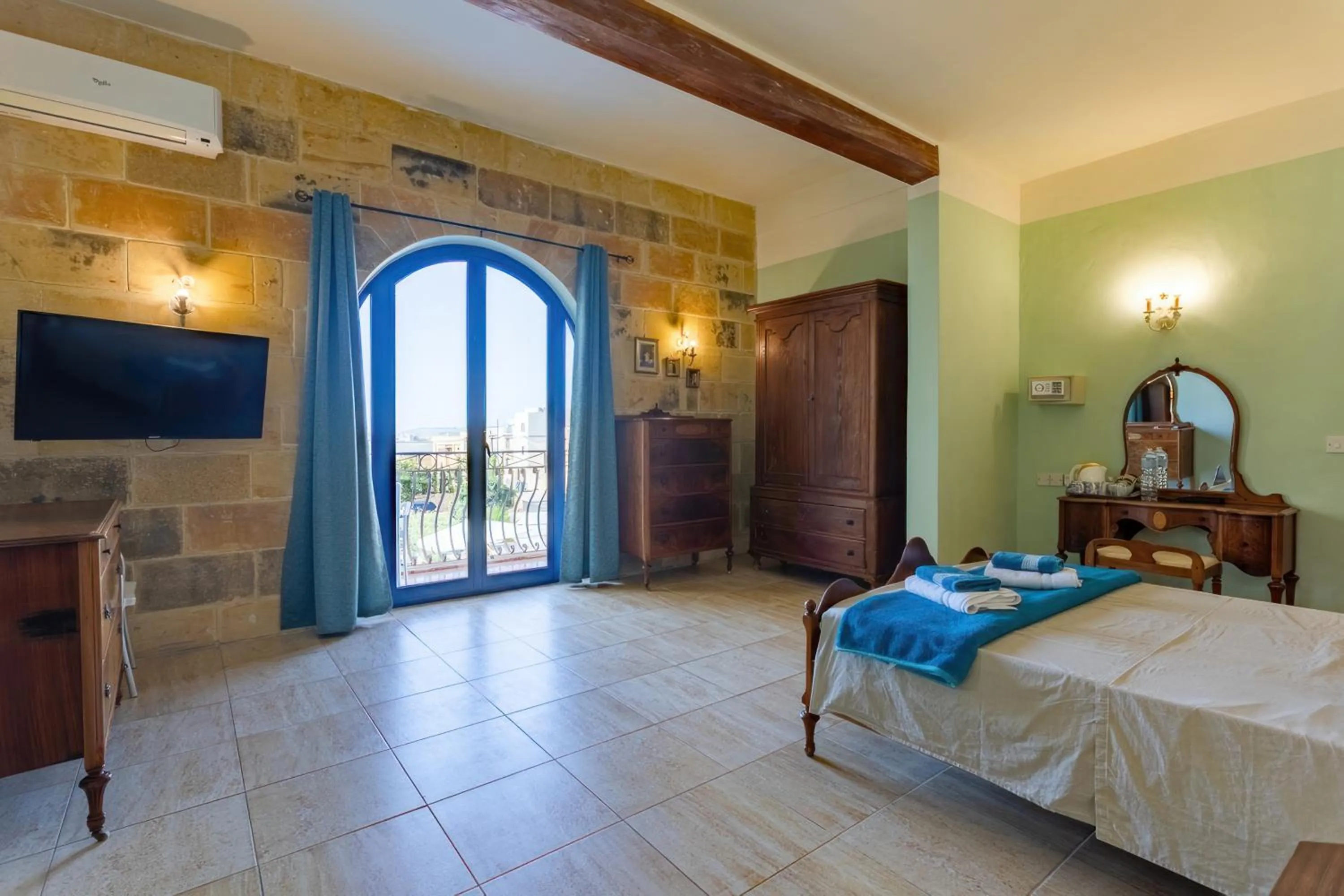 Bedroom in Villa Serenity B&B