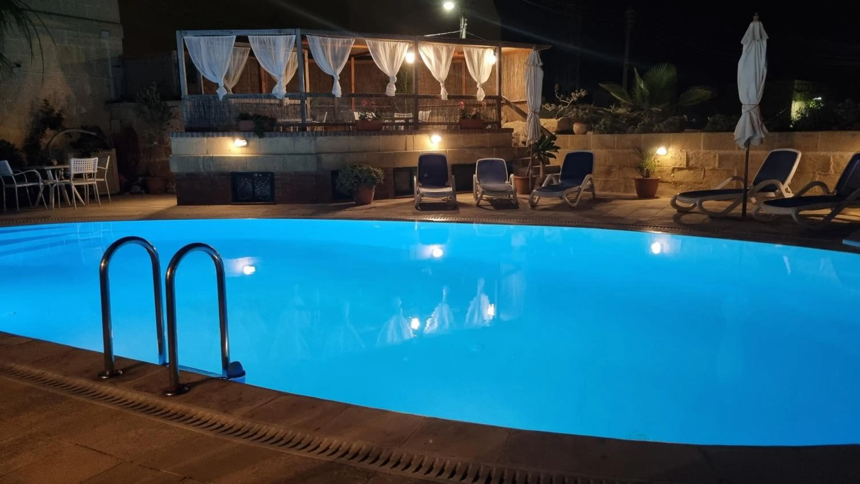 Pool view in Villa Serenity B&B