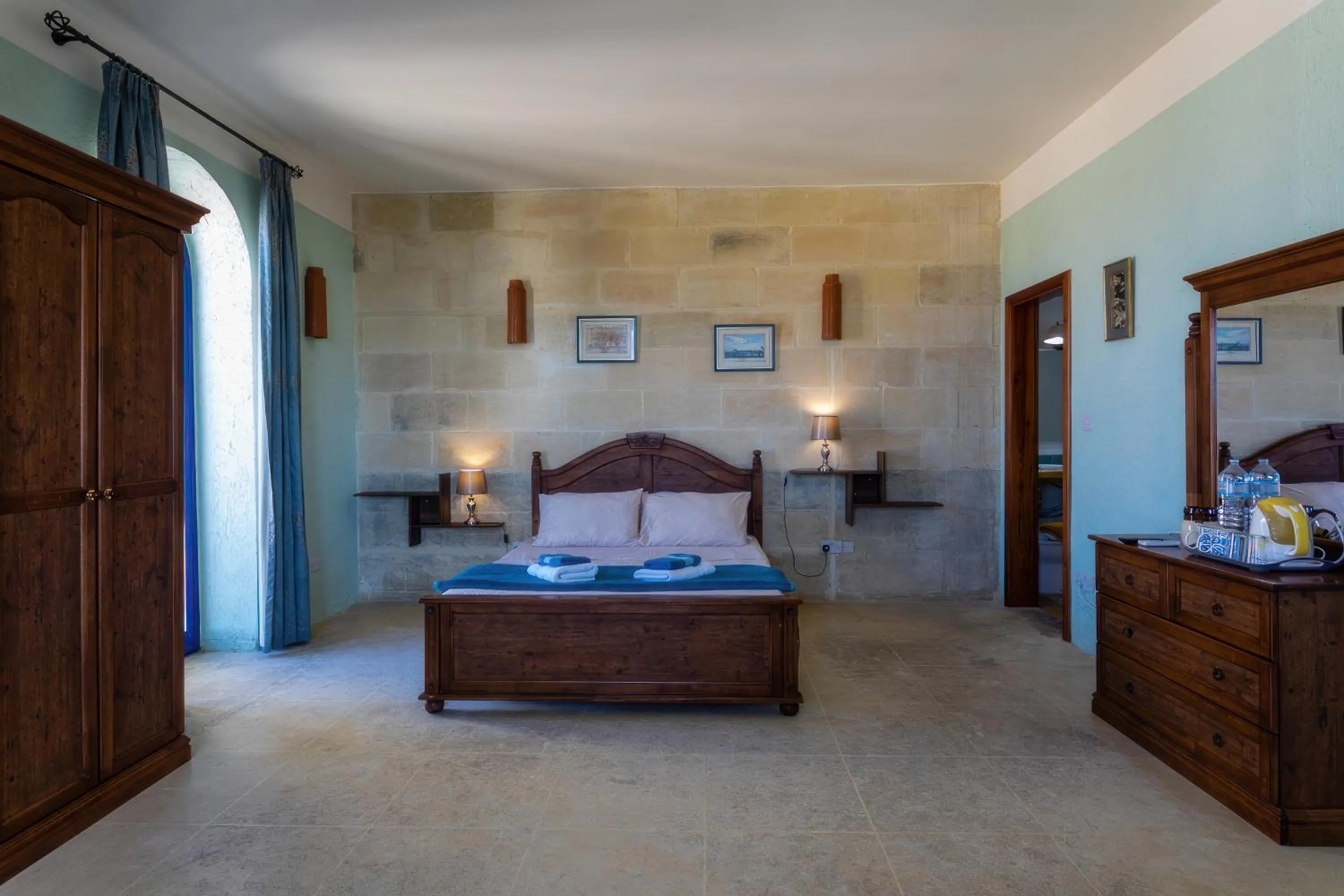 Photo of the whole room in Villa Serenity B&B