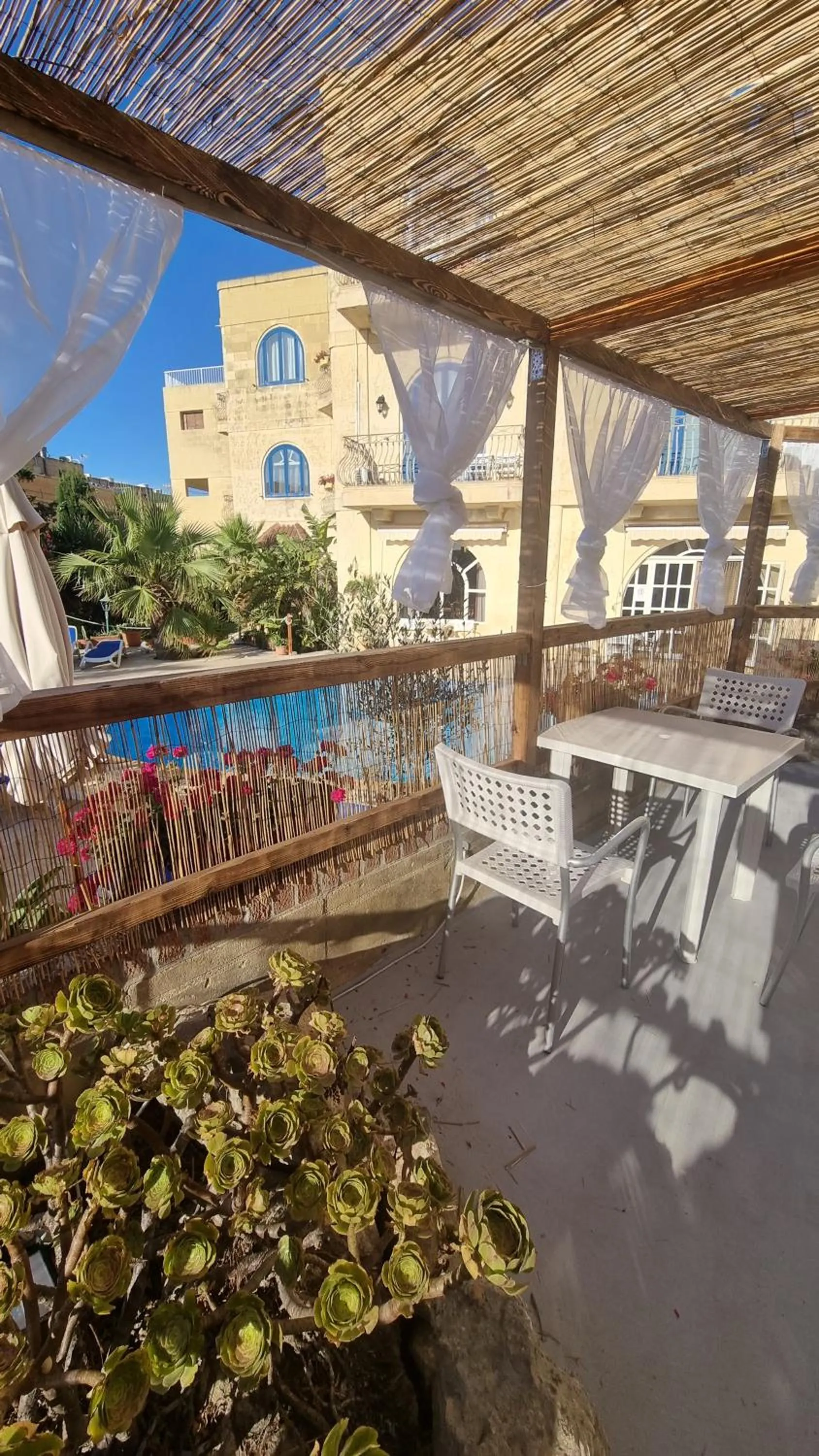 Patio in Villa Serenity B&B