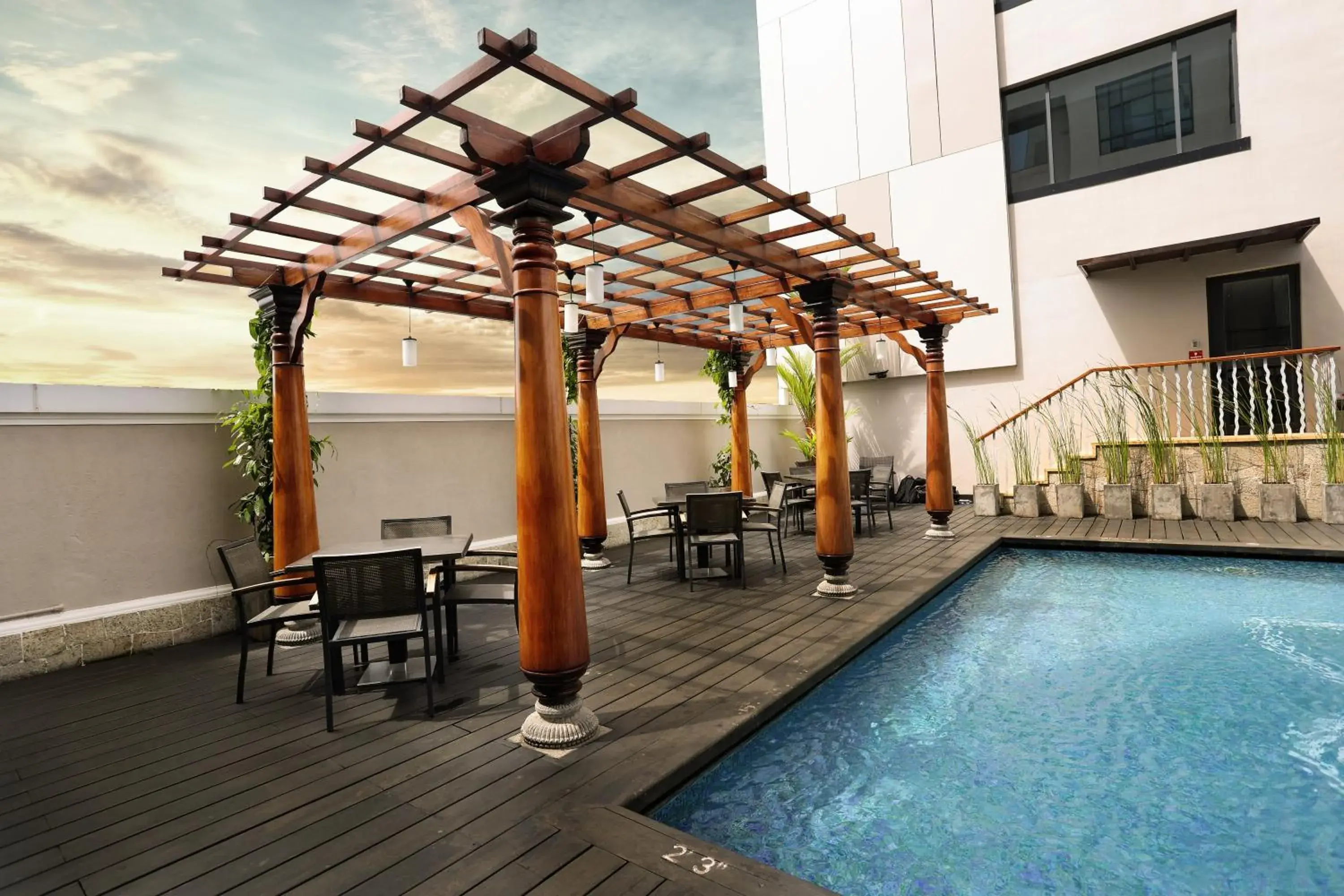 Swimming pool in Hilton Garden Inn, Trivandrum Swimming pool in Hilton Garden Inn, Trivandrum