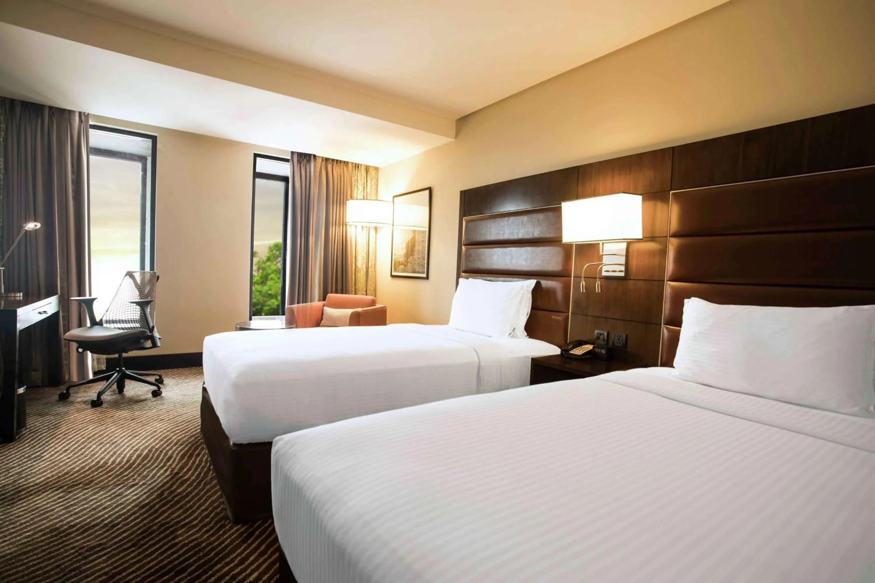 Bedroom, Bed in Hilton Garden Inn, Trivandrum