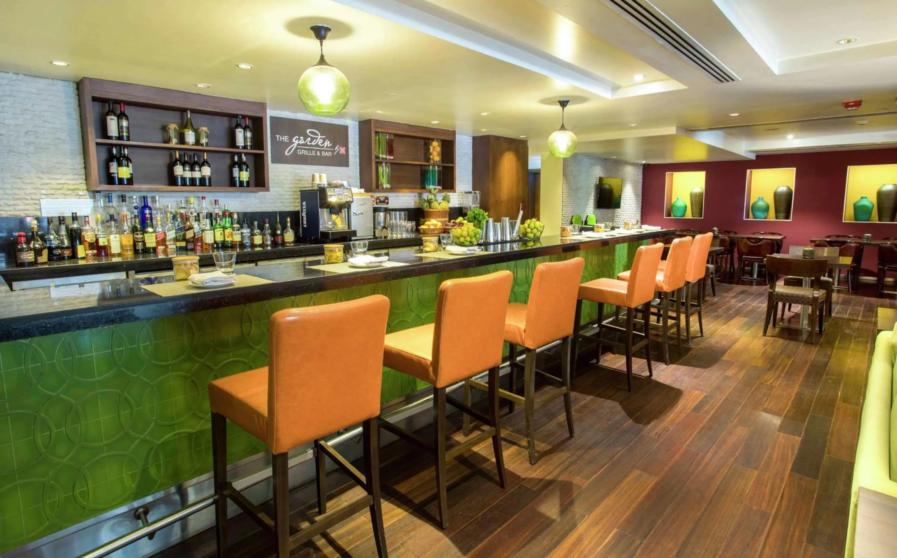 Lounge or bar in Hilton Garden Inn, Trivandrum