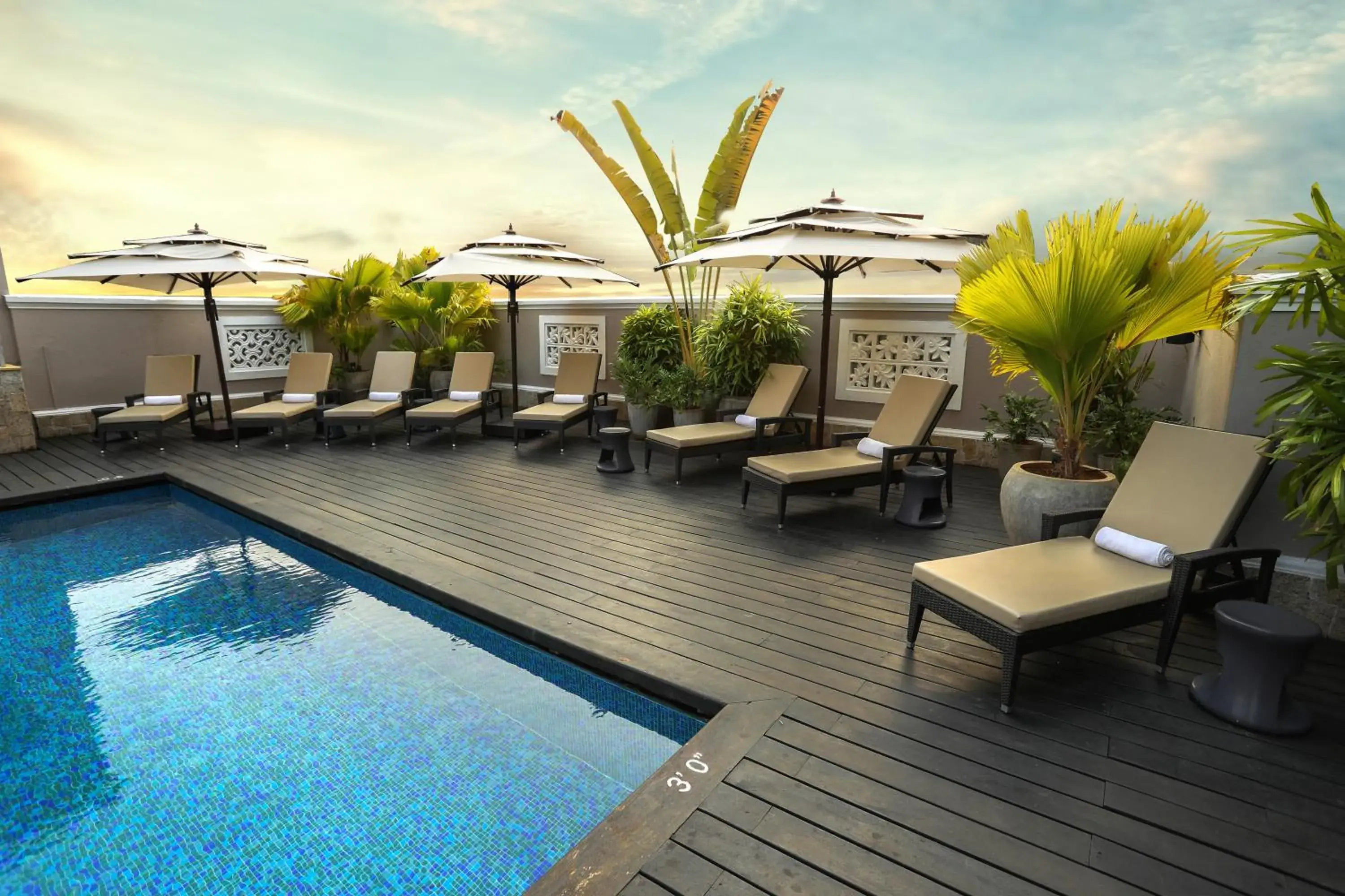 Pool view in Hilton Garden Inn, Trivandrum Pool view in Hilton Garden Inn, Trivandrum