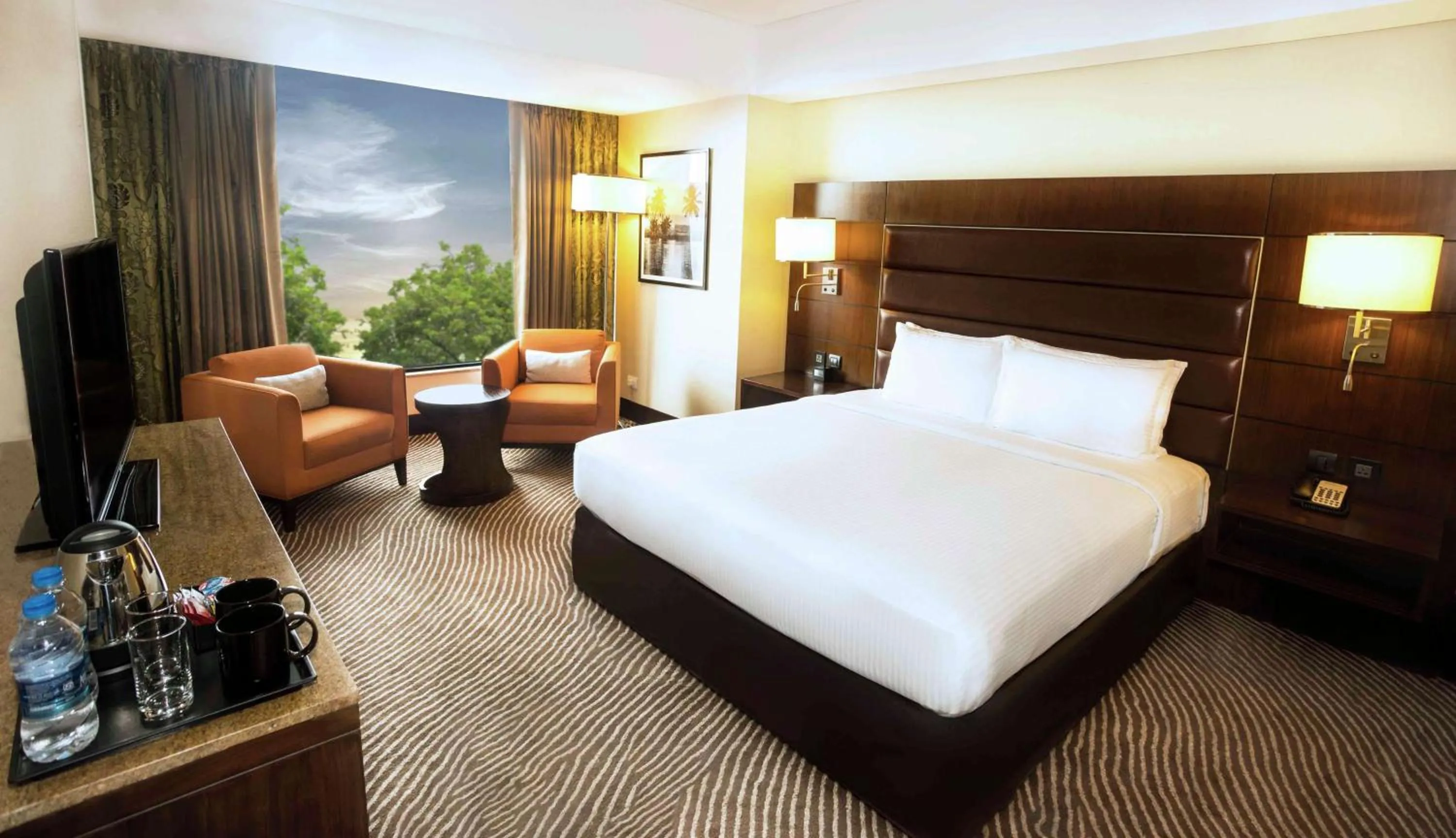 Bedroom, Bed in Hilton Garden Inn, Trivandrum