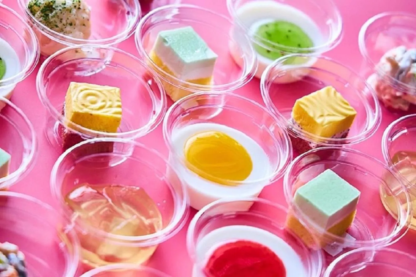 Food and drinks in Hotel BaliAn Resort Shinjuku Glamping