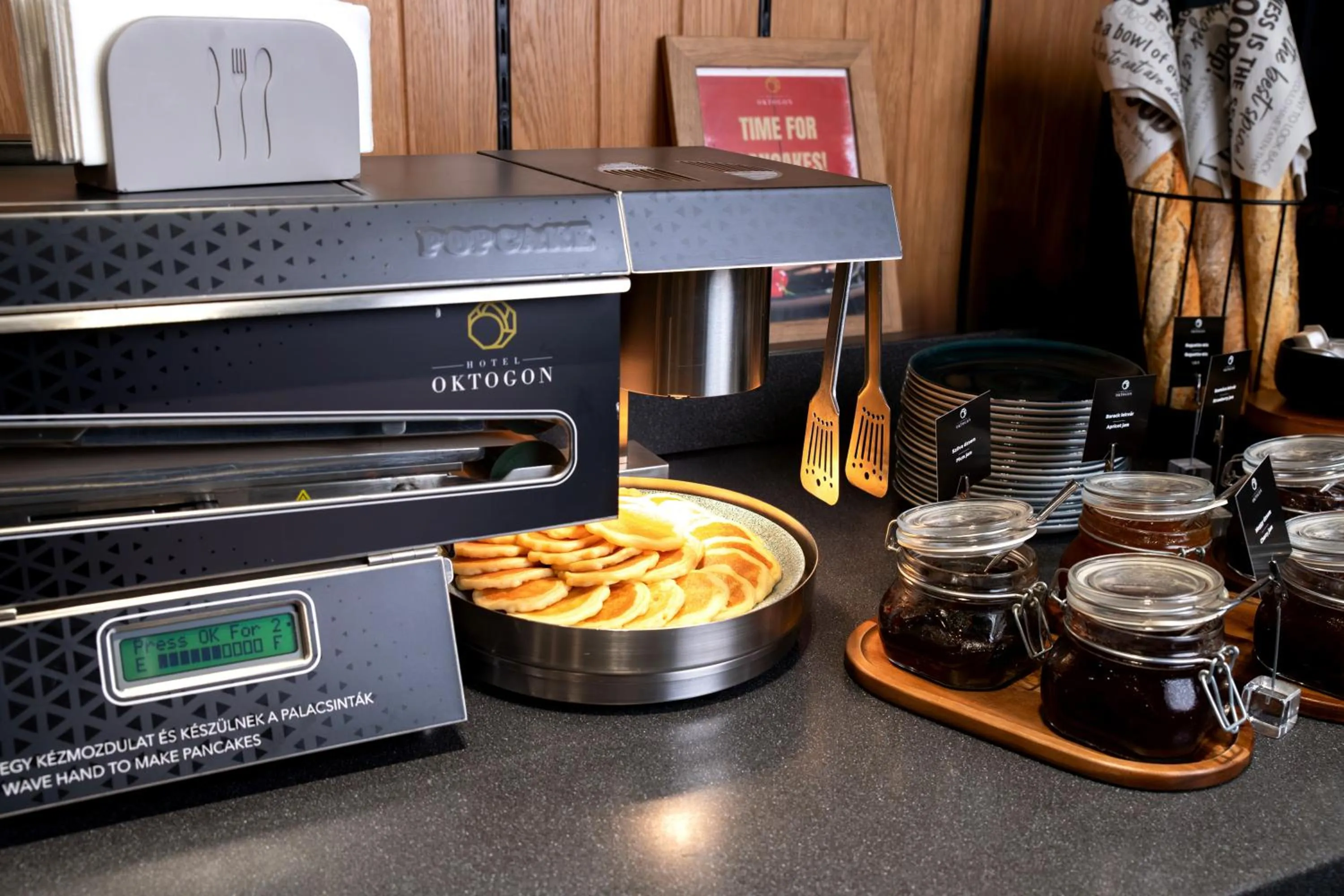 Breakfast in Hotel Oktogon Haggenmacher by Continental Group