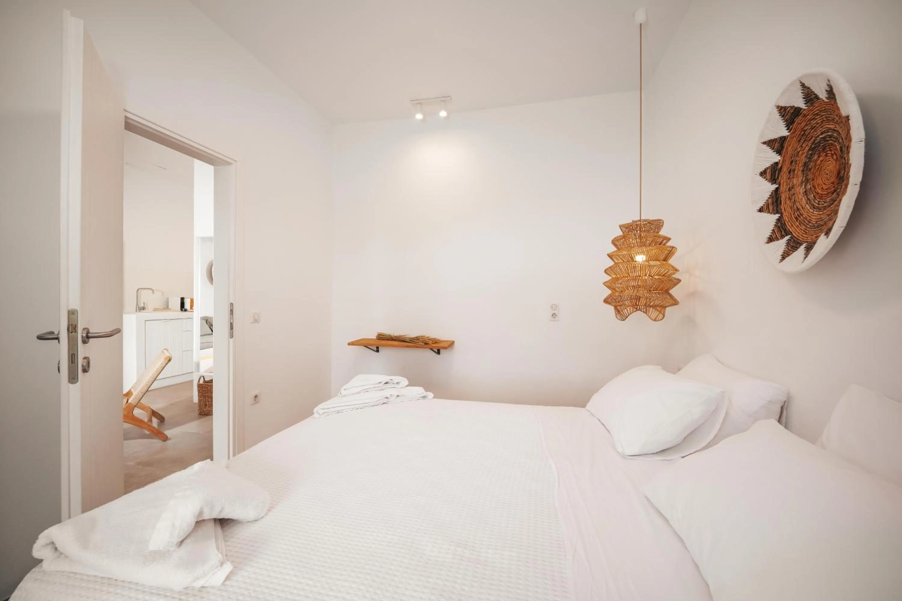 Bed in Anemela Villas & Suites Mykonos