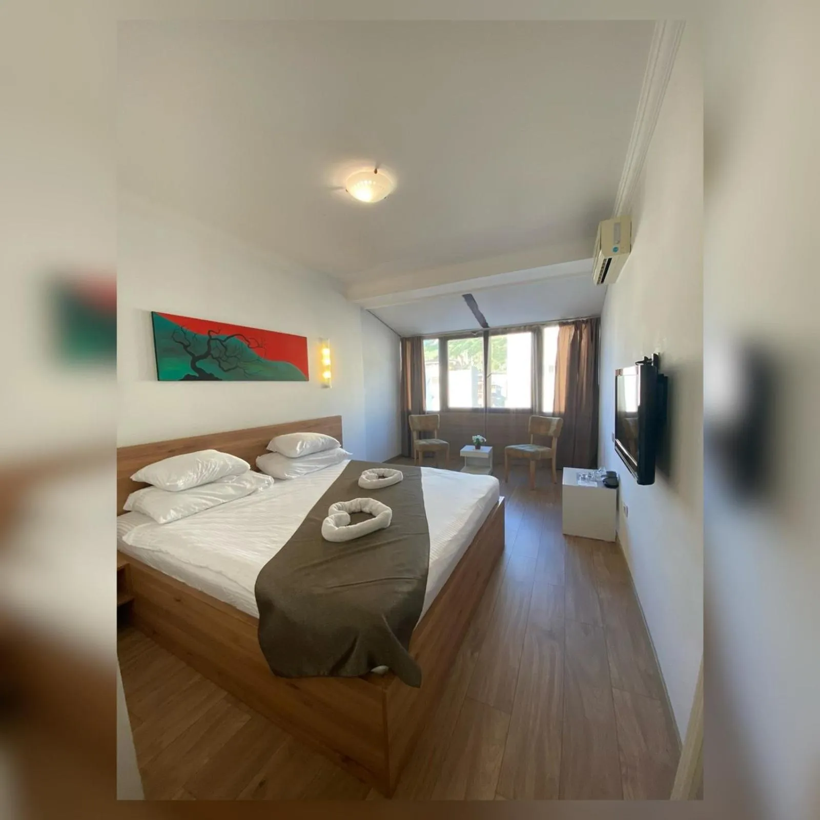 Photo of the whole room, Bed in Theranda Hotel