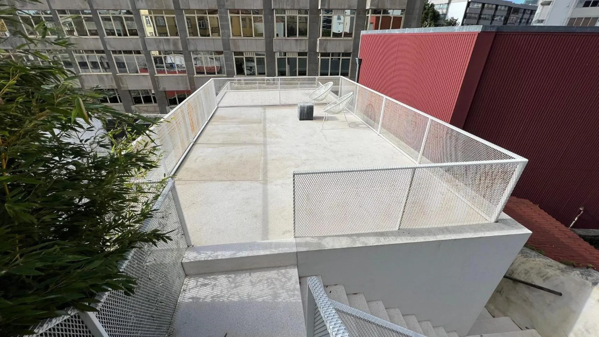Duplex Apt - Sleeps 4 - Roof Terrace - Balcony