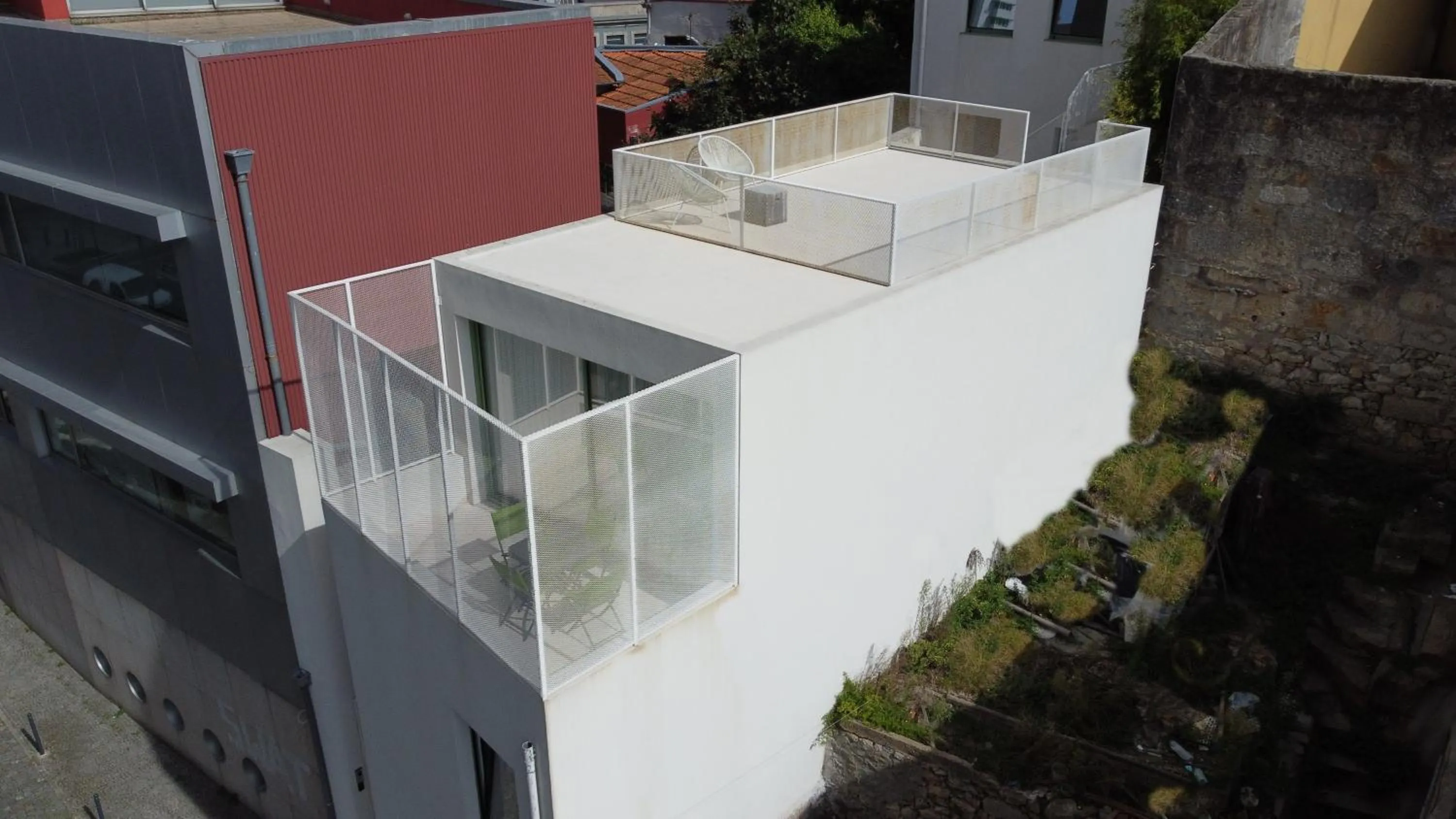 Duplex Apt - Sleeps 4 - Roof Terrace - Balcony
