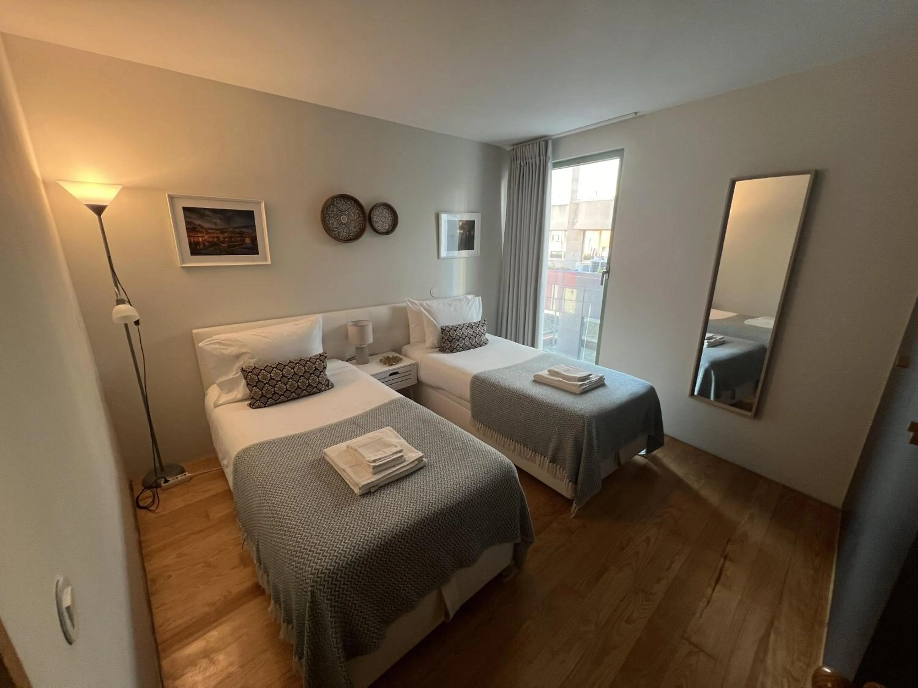 Bed in Duplex Apt - Sleeps 4 - Roof Terrace - Balcony