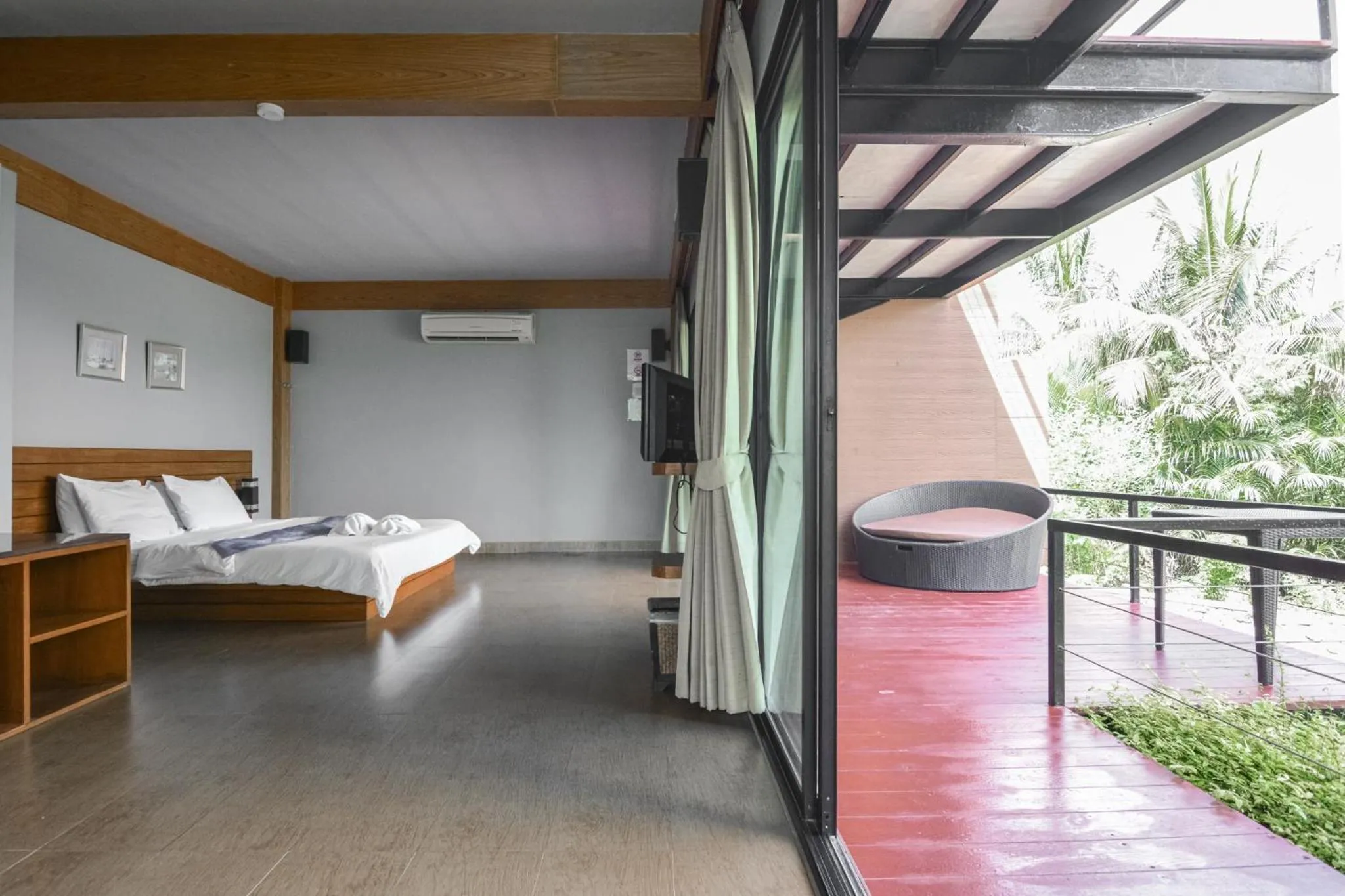 Bedroom, Bed in The Grace Amphawa