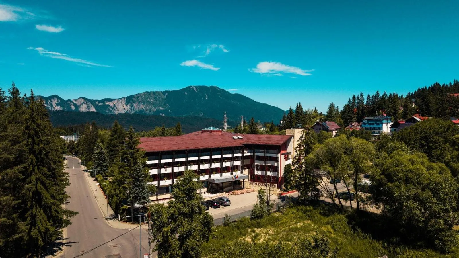 Property building in Hotel Carpați