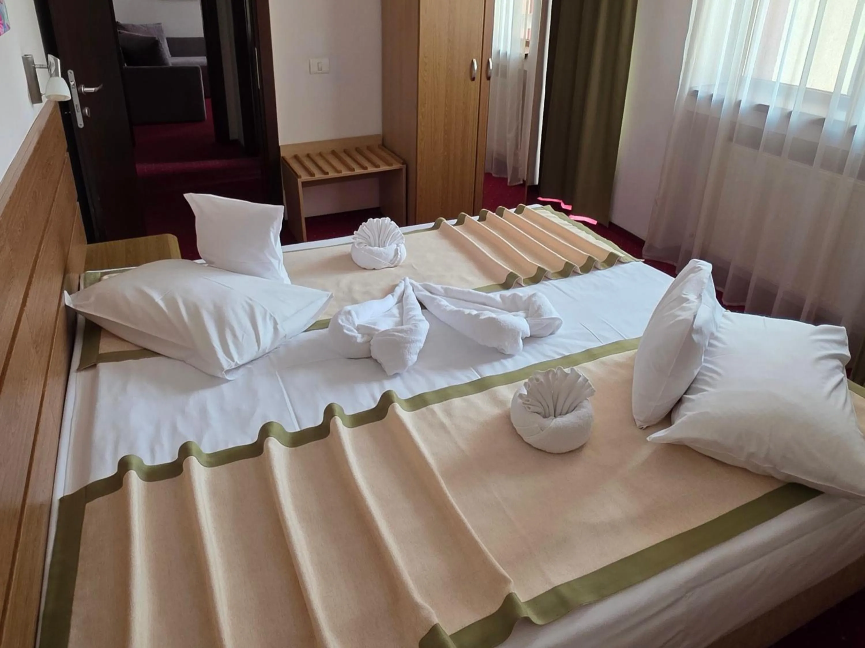 Bed in Hotel Carpați